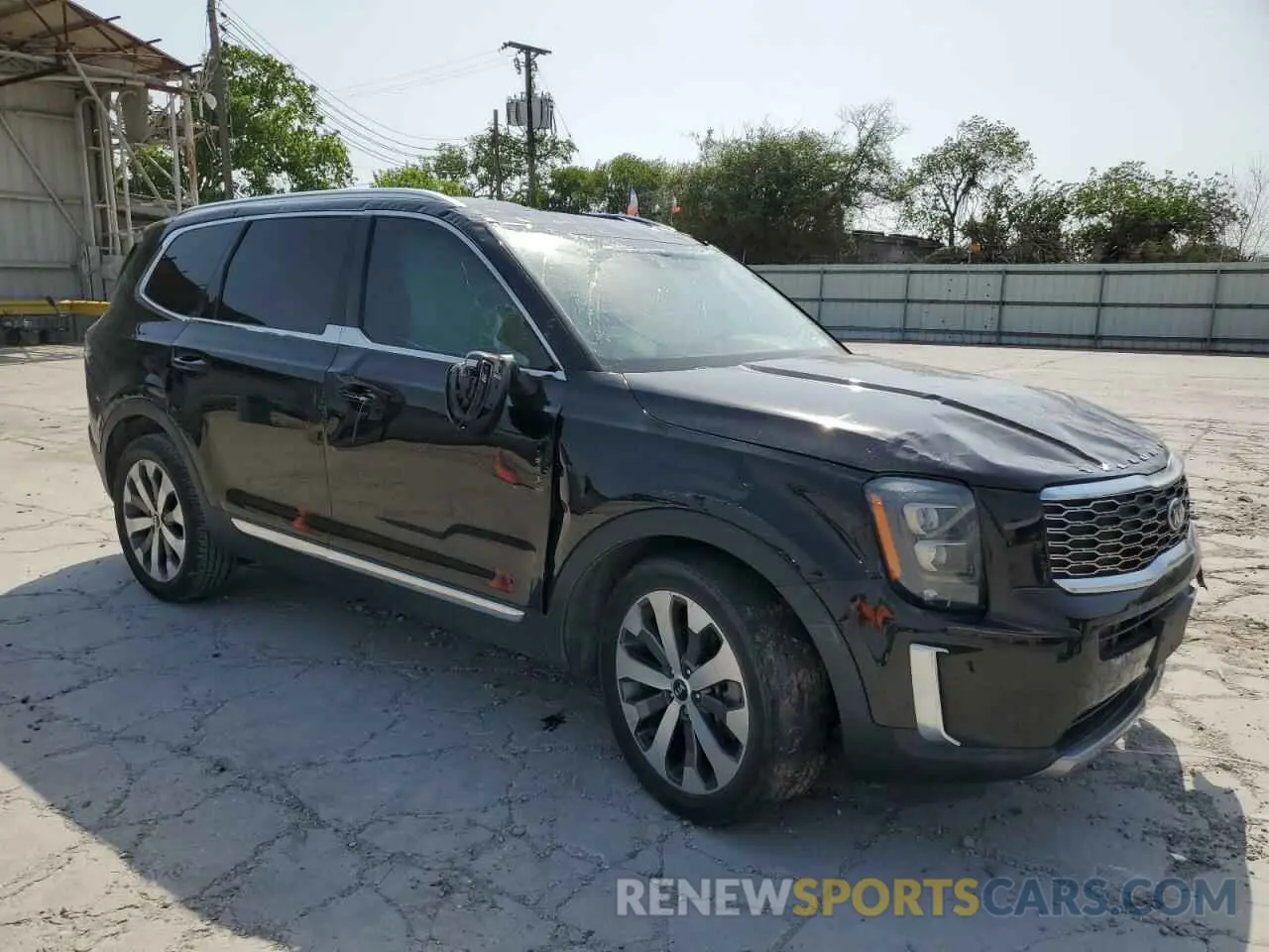 4 Photograph of a damaged car 5XYP34HC1MG117517 KIA TELLURIDE 2021