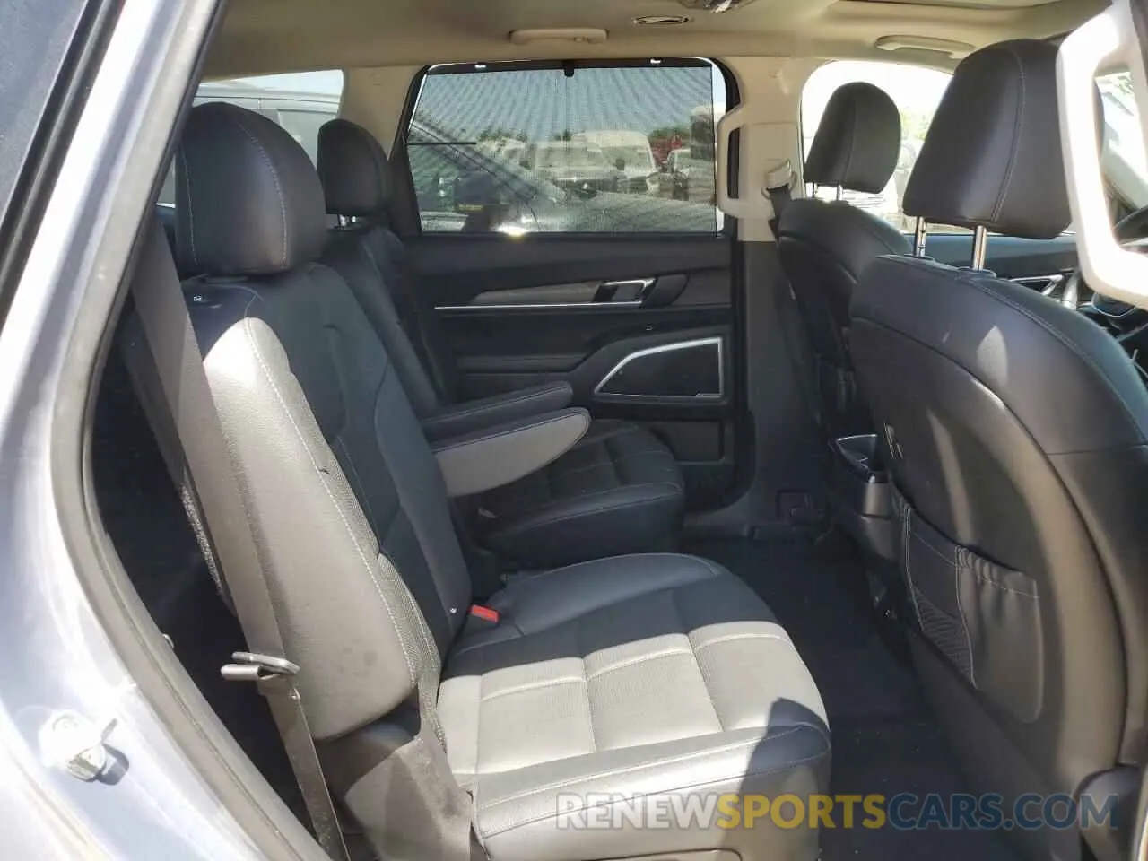 11 Photograph of a damaged car 5XYP34HC1MG161839 KIA TELLURIDE 2021