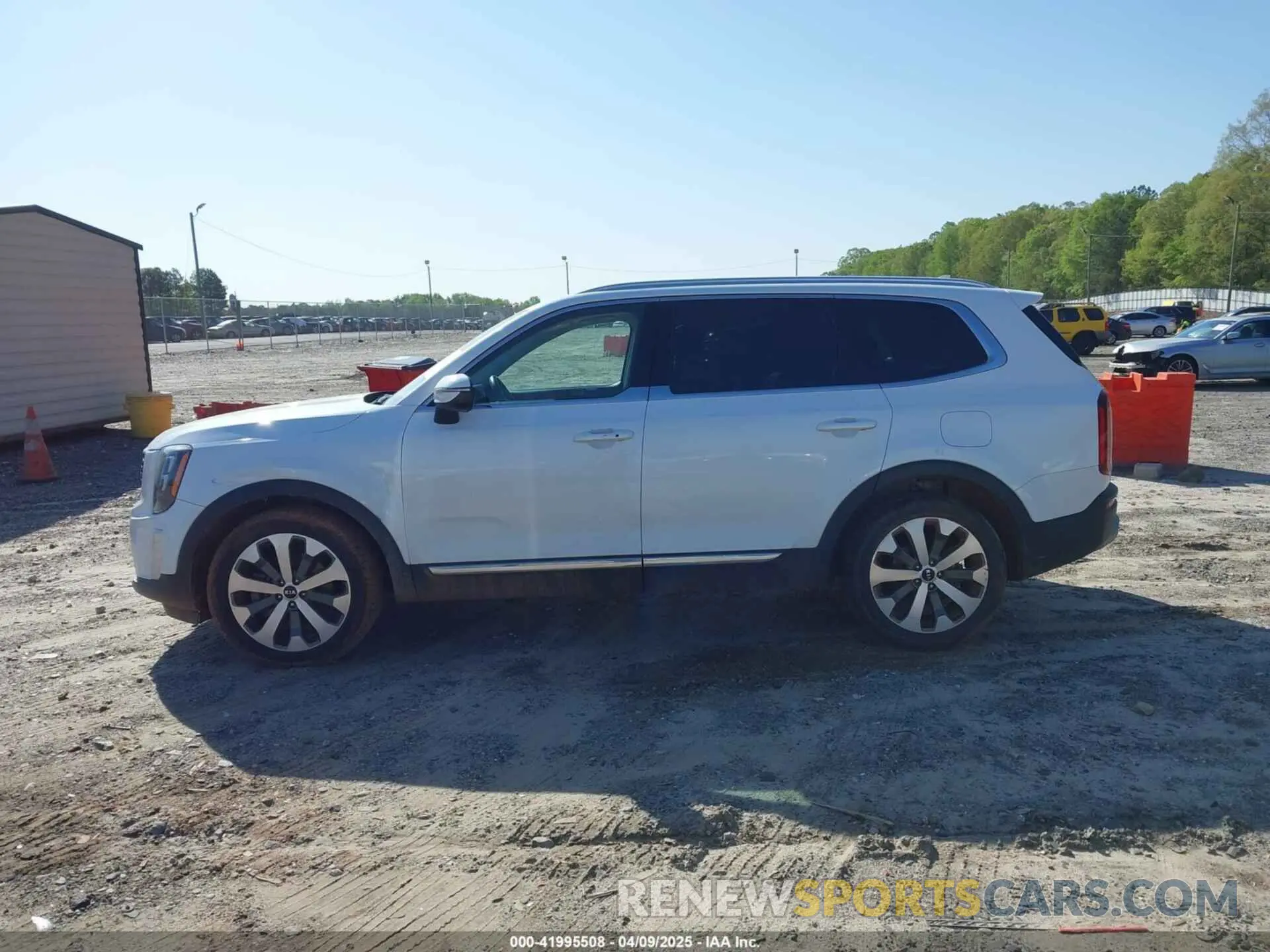 14 Photograph of a damaged car 5XYP34HC2MG112293 KIA TELLURIDE 2021