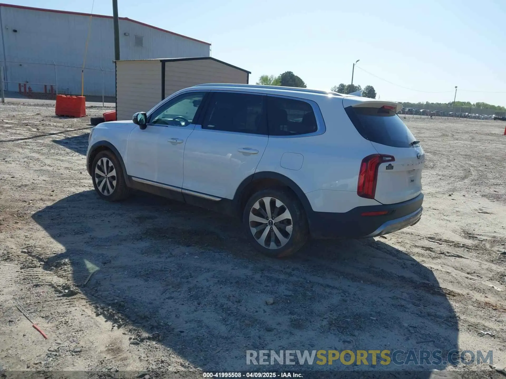 3 Photograph of a damaged car 5XYP34HC2MG112293 KIA TELLURIDE 2021