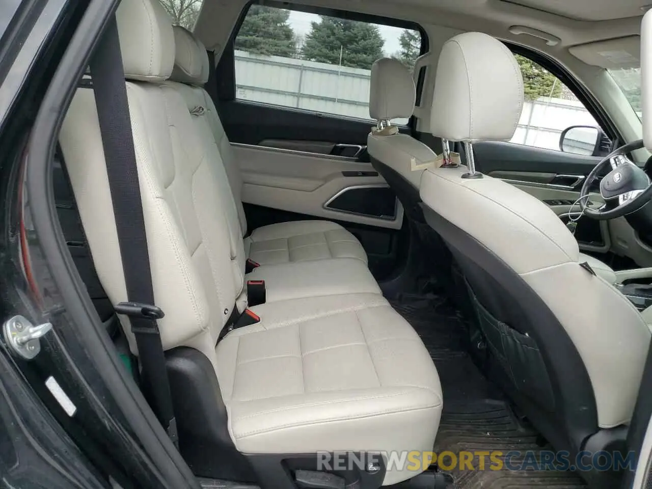 11 Photograph of a damaged car 5XYP34HC2MG121835 KIA TELLURIDE 2021
