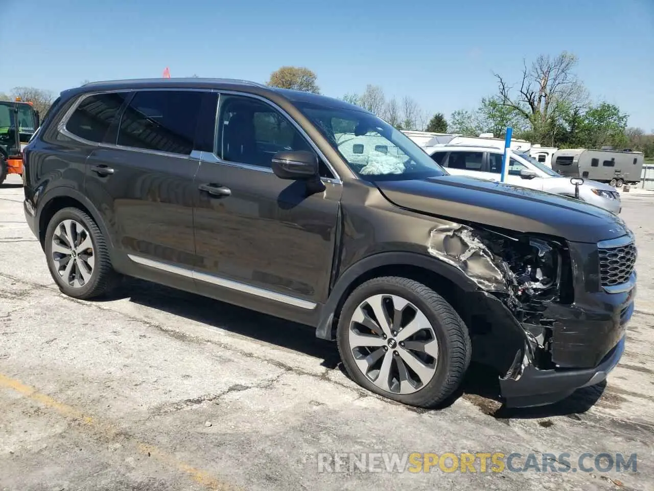 4 Photograph of a damaged car 5XYP34HC6MG148309 KIA TELLURIDE 2021