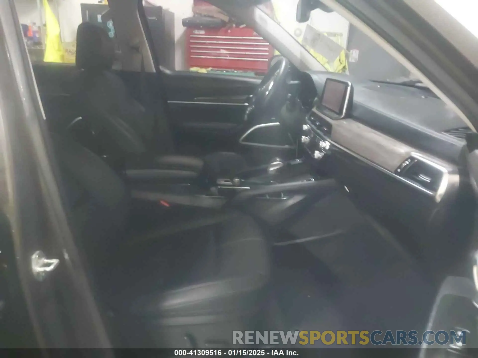 5 Photograph of a damaged car 5XYP3DHC1MG117789 KIA TELLURIDE 2021