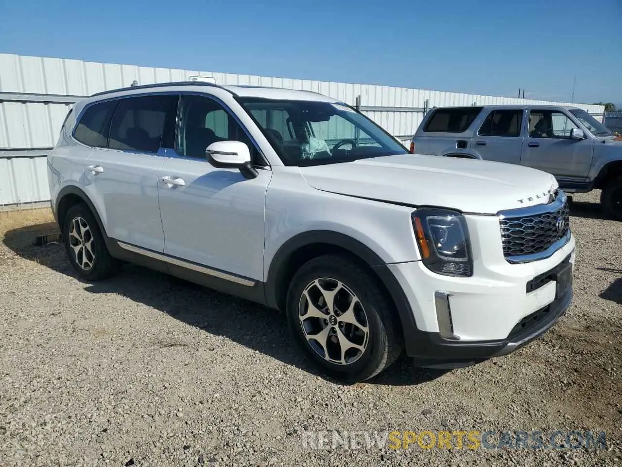 4 Photograph of a damaged car 5XYP3DHC2MG104890 KIA TELLURIDE 2021