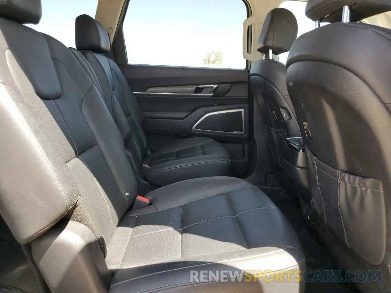 11 Photograph of a damaged car 5XYP3DHC3MG167061 KIA TELLURIDE 2021
