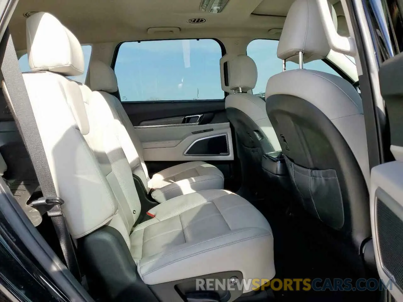 11 Photograph of a damaged car 5XYP3DHC8MG104473 KIA TELLURIDE 2021