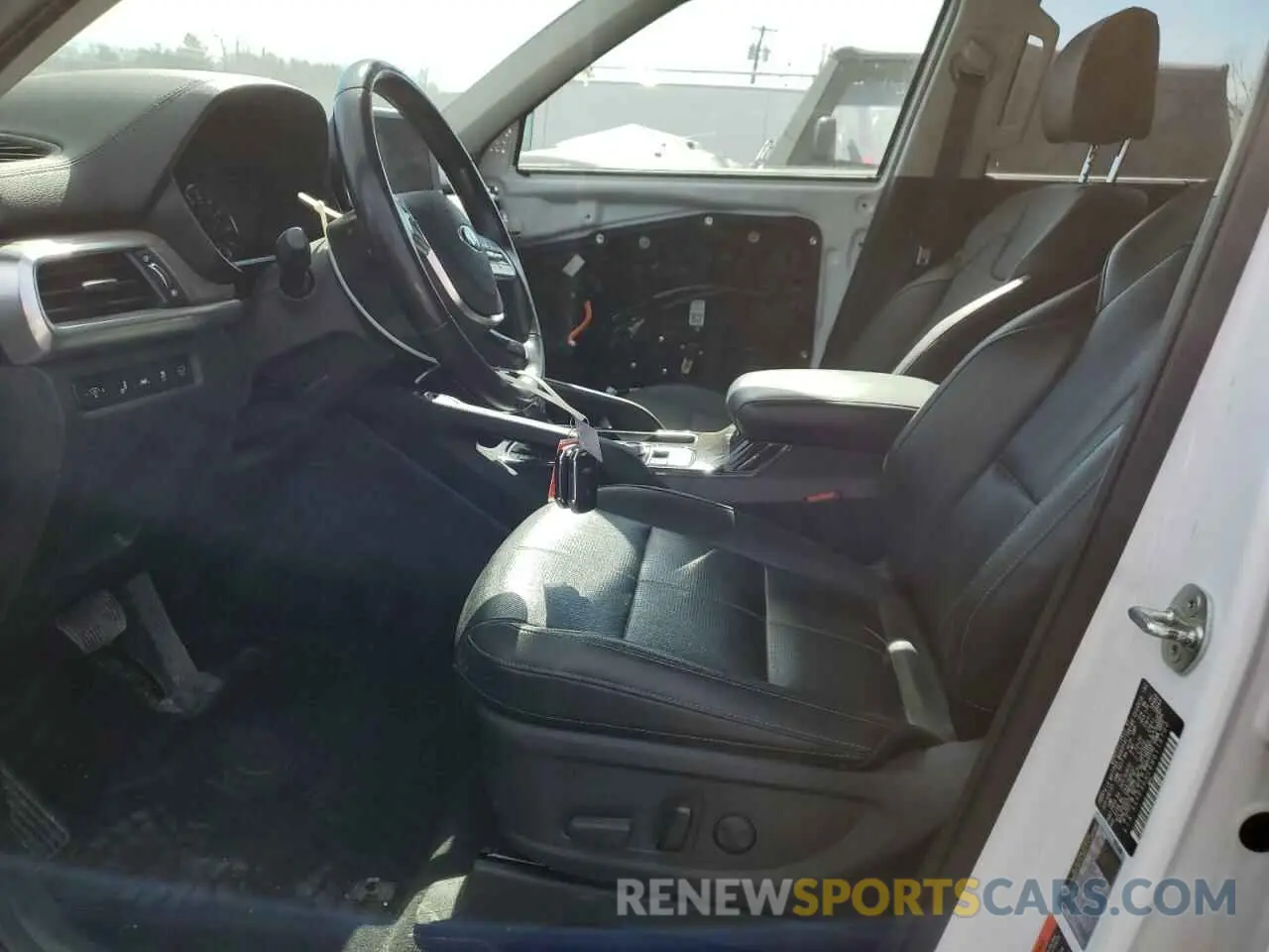 7 Photograph of a damaged car 5XYP3DHC8MG118700 KIA TELLURIDE 2021