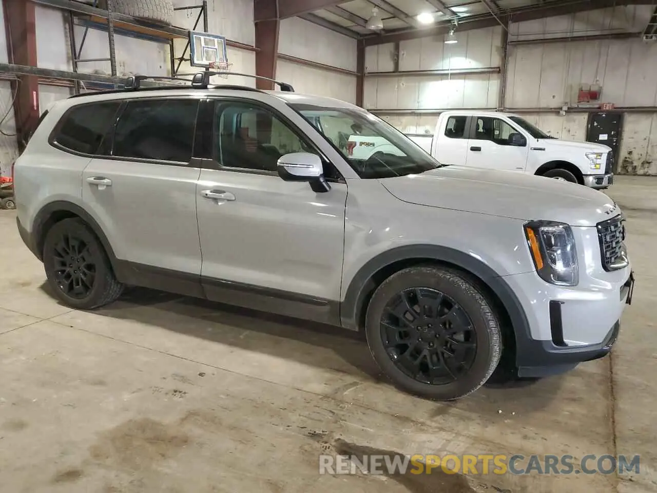 4 Photograph of a damaged car 5XYP3DHC9MG155318 KIA TELLURIDE 2021