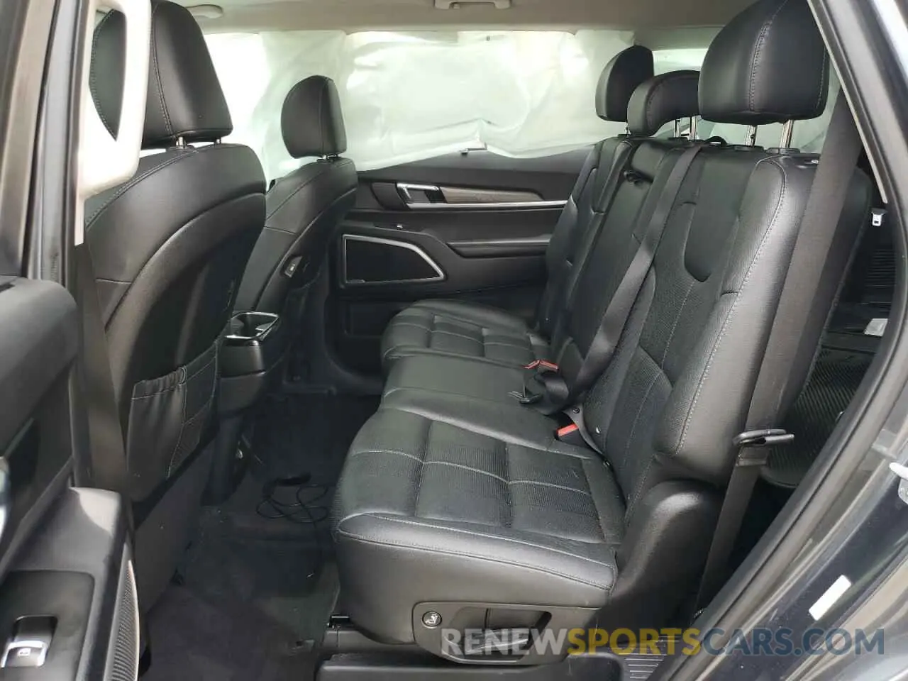 11 Photograph of a damaged car 5XYP3DHCXMG148538 KIA TELLURIDE 2021