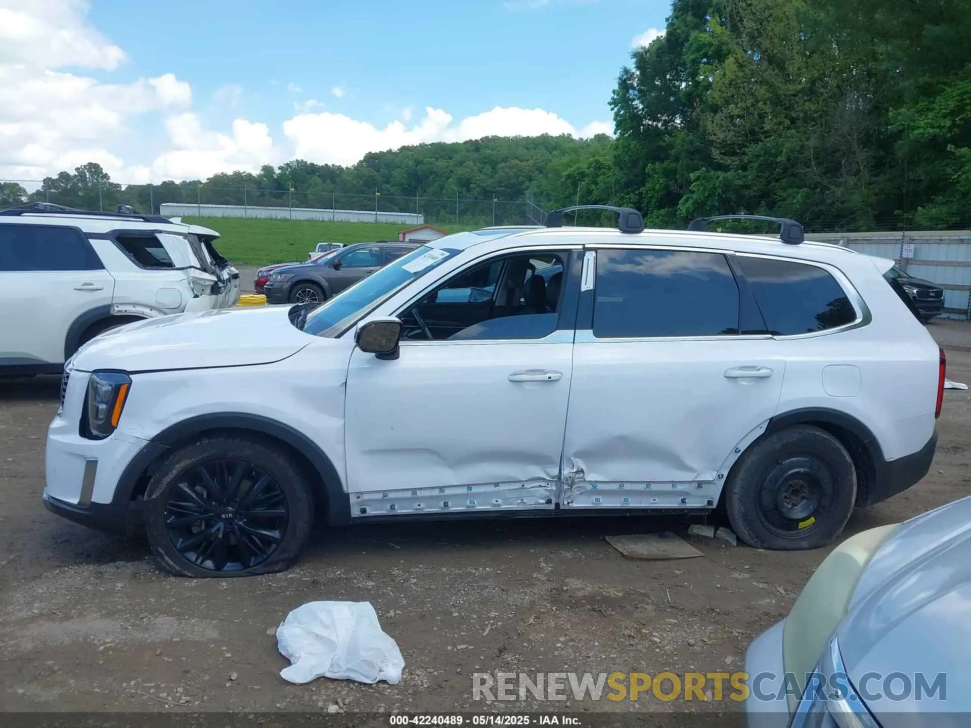 14 Photograph of a damaged car 5XYP54HC1MG153461 KIA TELLURIDE 2021