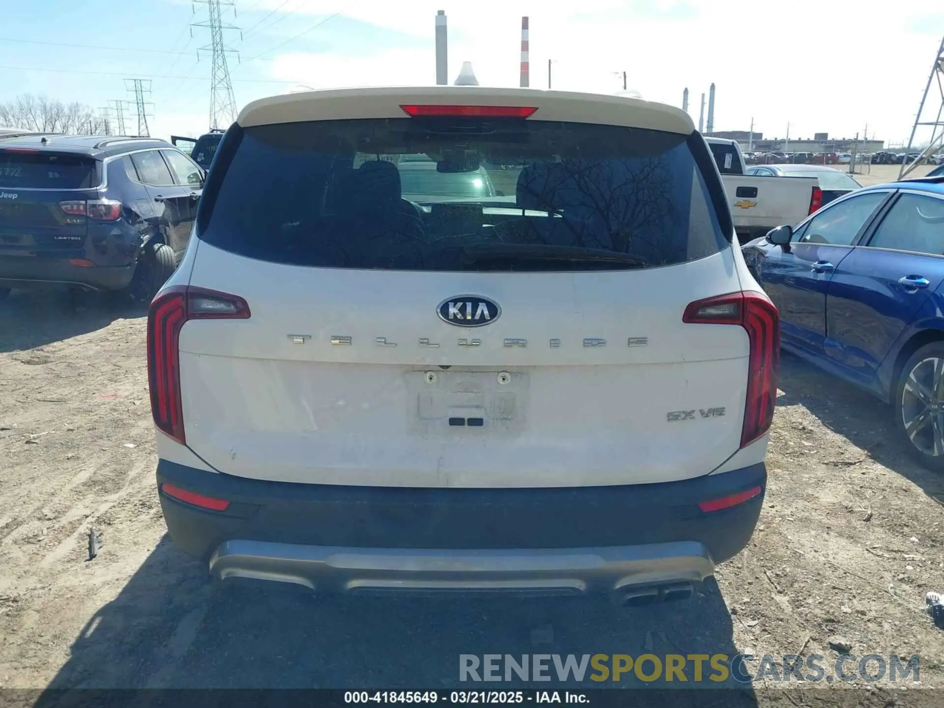 17 Photograph of a damaged car 5XYP54HC7MG167929 KIA TELLURIDE 2021