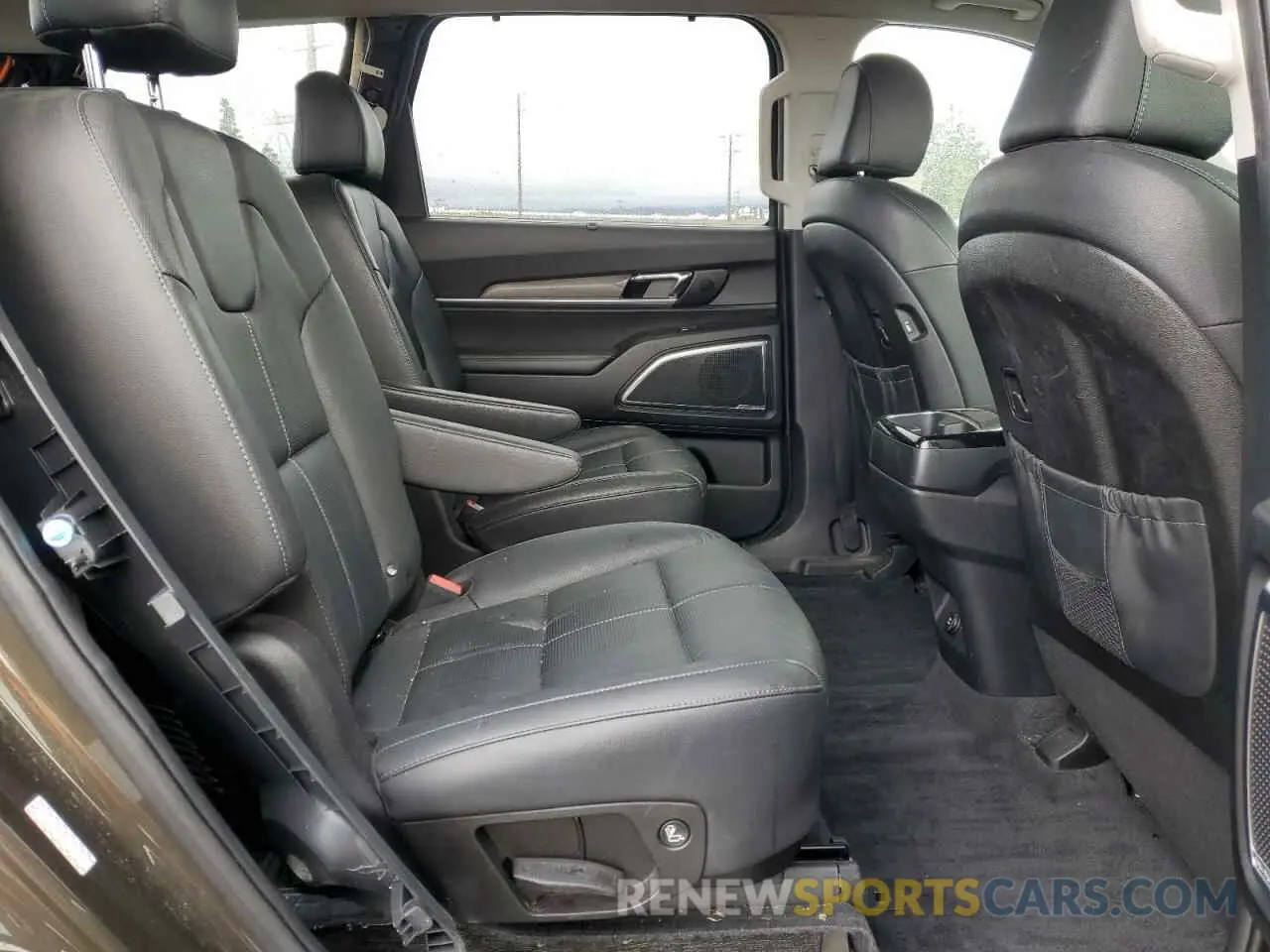 11 Photograph of a damaged car 5XYP54HC7MG191227 KIA TELLURIDE 2021