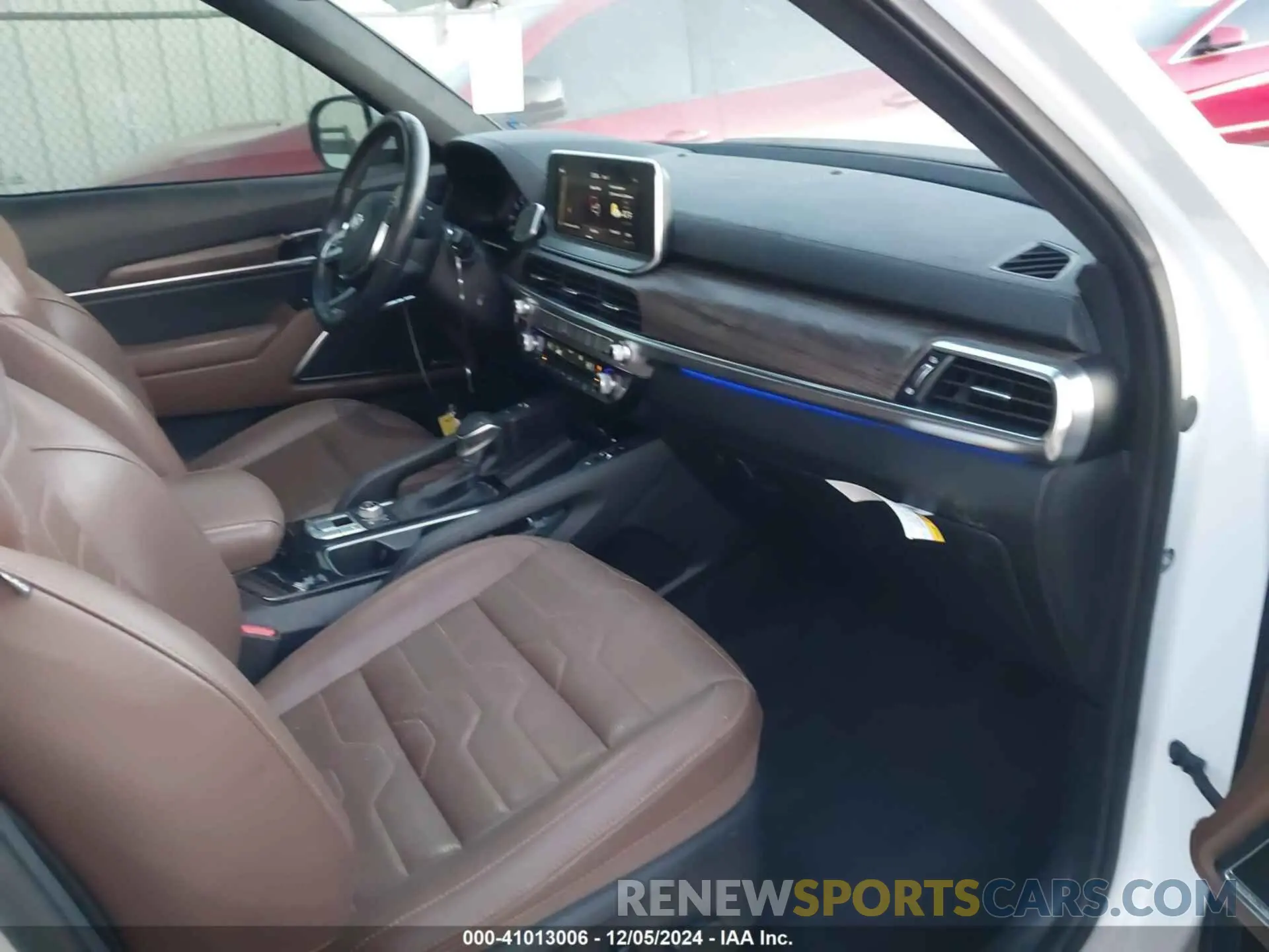 5 Photograph of a damaged car 5XYP5DHC2MG112353 KIA TELLURIDE 2021
