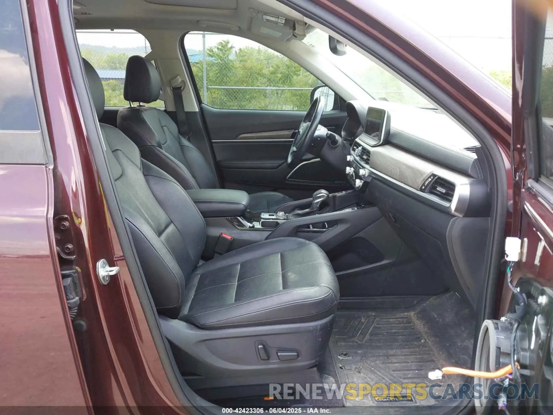 5 Photograph of a damaged car 5XYP5DHC2MG148477 KIA TELLURIDE 2021