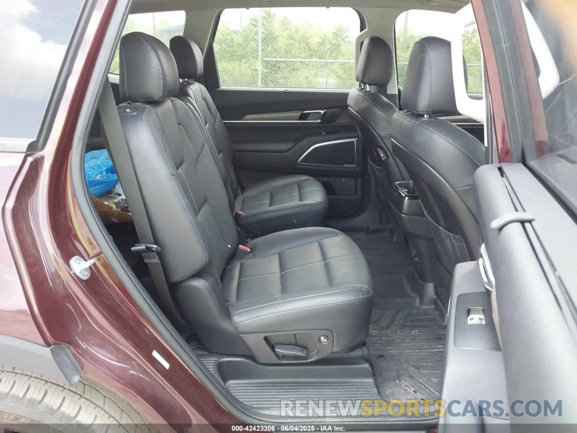 8 Photograph of a damaged car 5XYP5DHC2MG148477 KIA TELLURIDE 2021