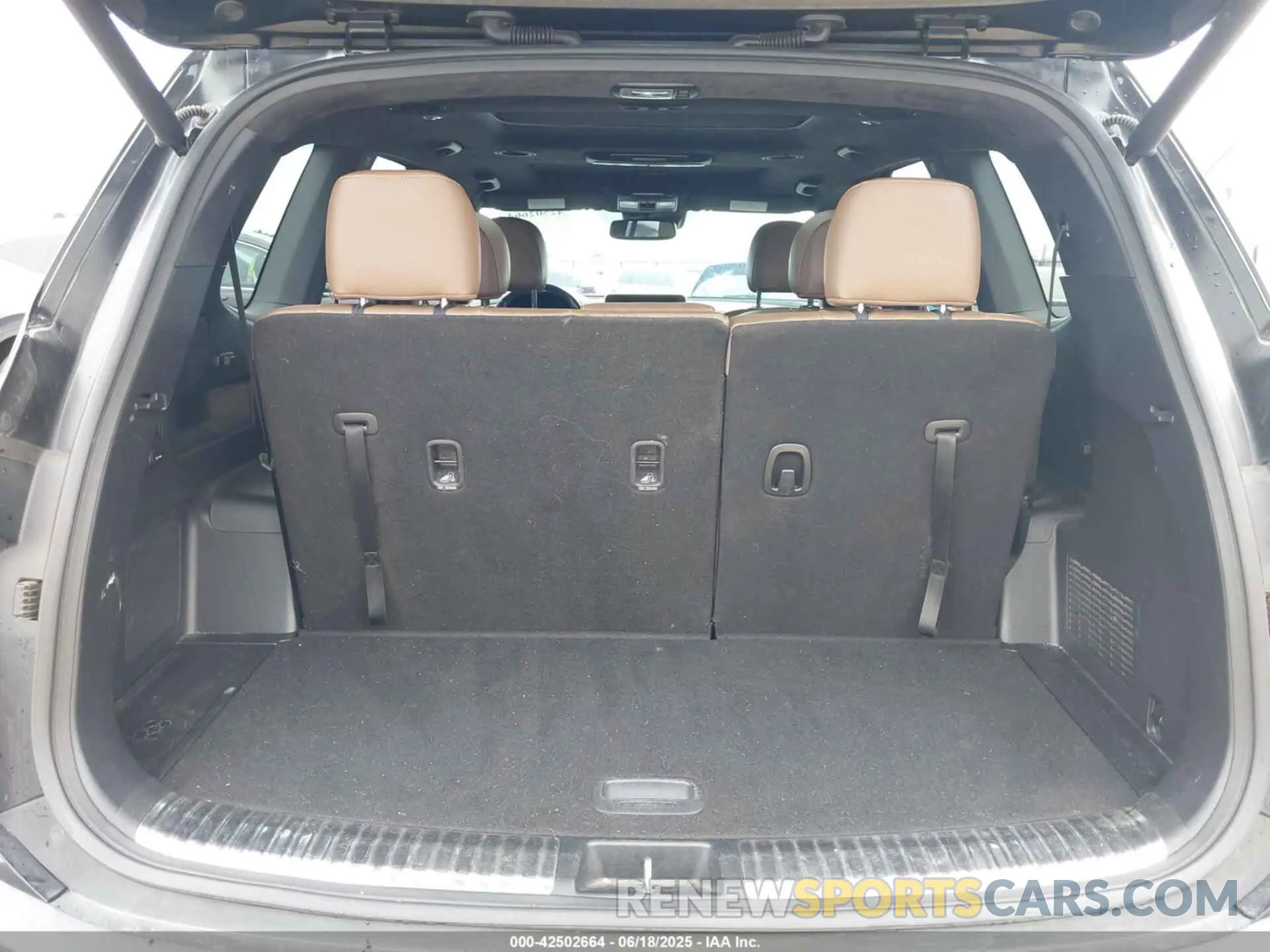 17 Photograph of a damaged car 5XYP5DHC4MG103556 KIA TELLURIDE 2021