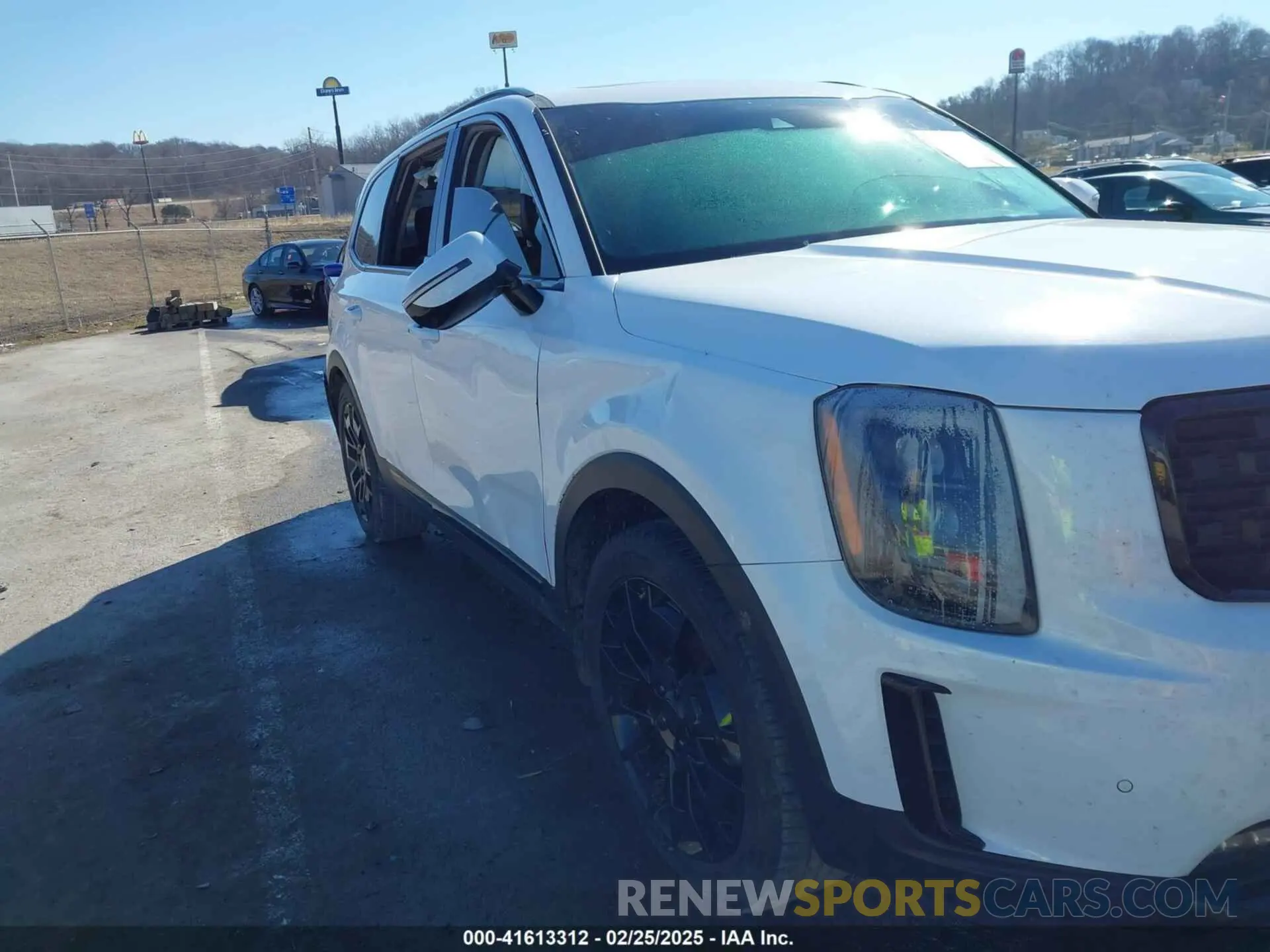 18 Photograph of a damaged car 5XYP5DHC4MG163336 KIA TELLURIDE 2021