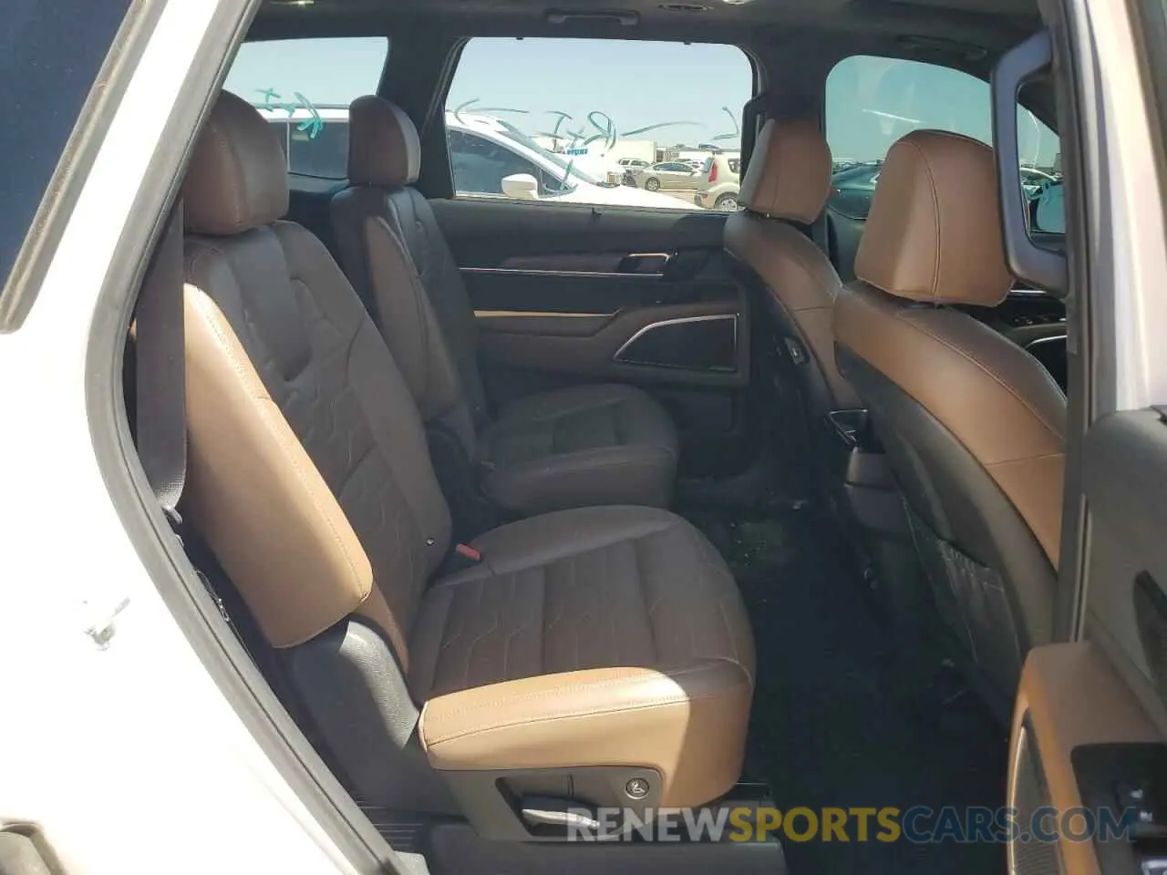 11 Photograph of a damaged car 5XYP5DHC5MG175690 KIA TELLURIDE 2021