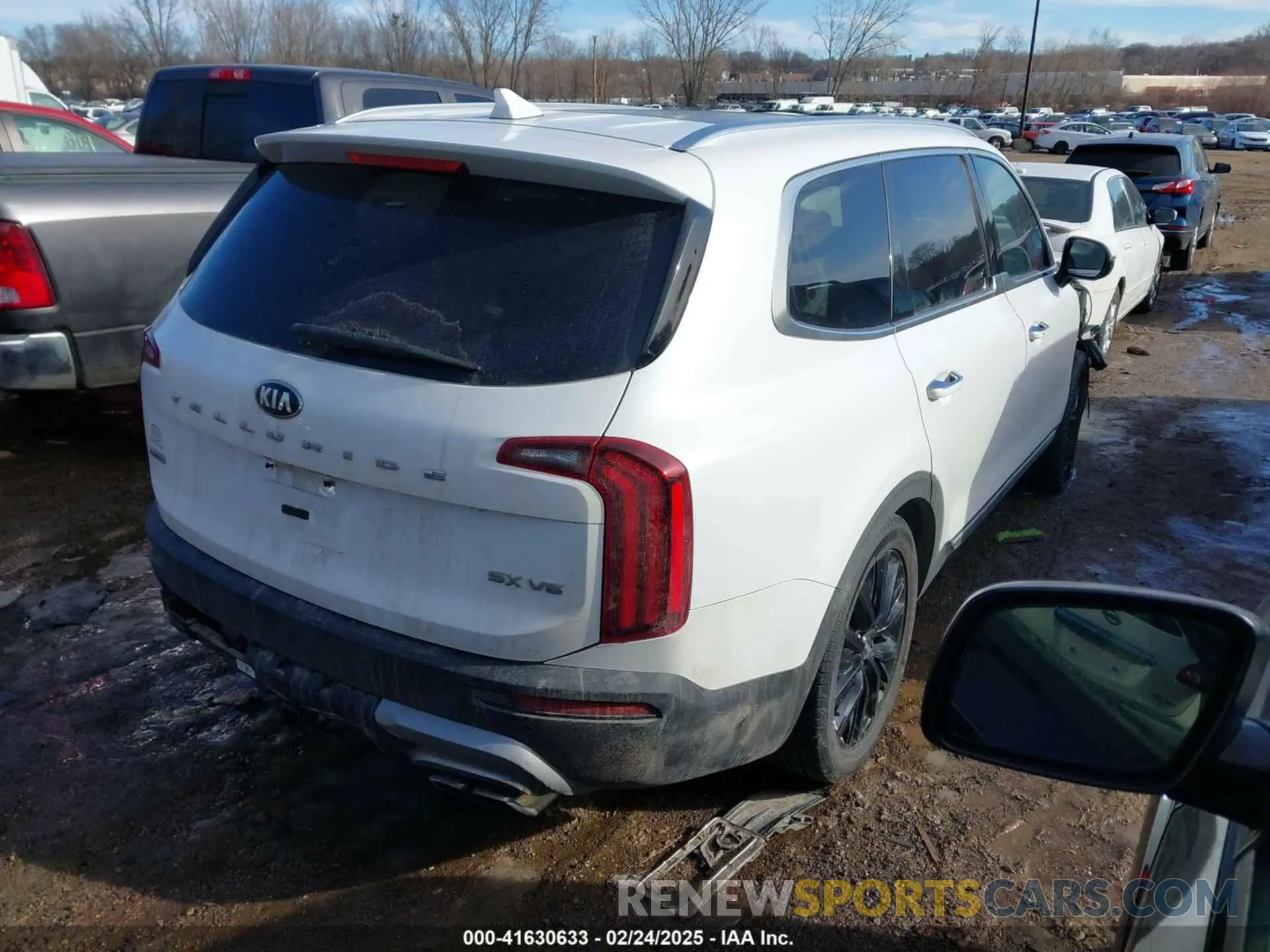 4 Photograph of a damaged car 5XYP5DHC6MG112193 KIA TELLURIDE 2021