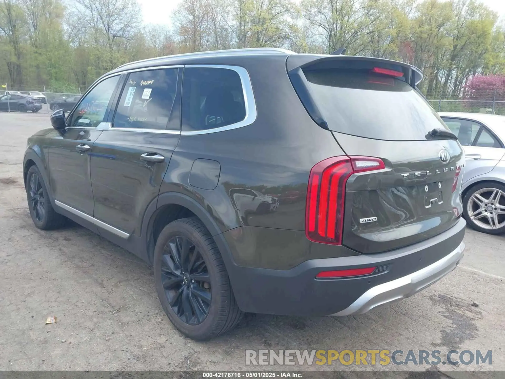 3 Photograph of a damaged car 5XYP5DHC6MG164200 KIA TELLURIDE 2021