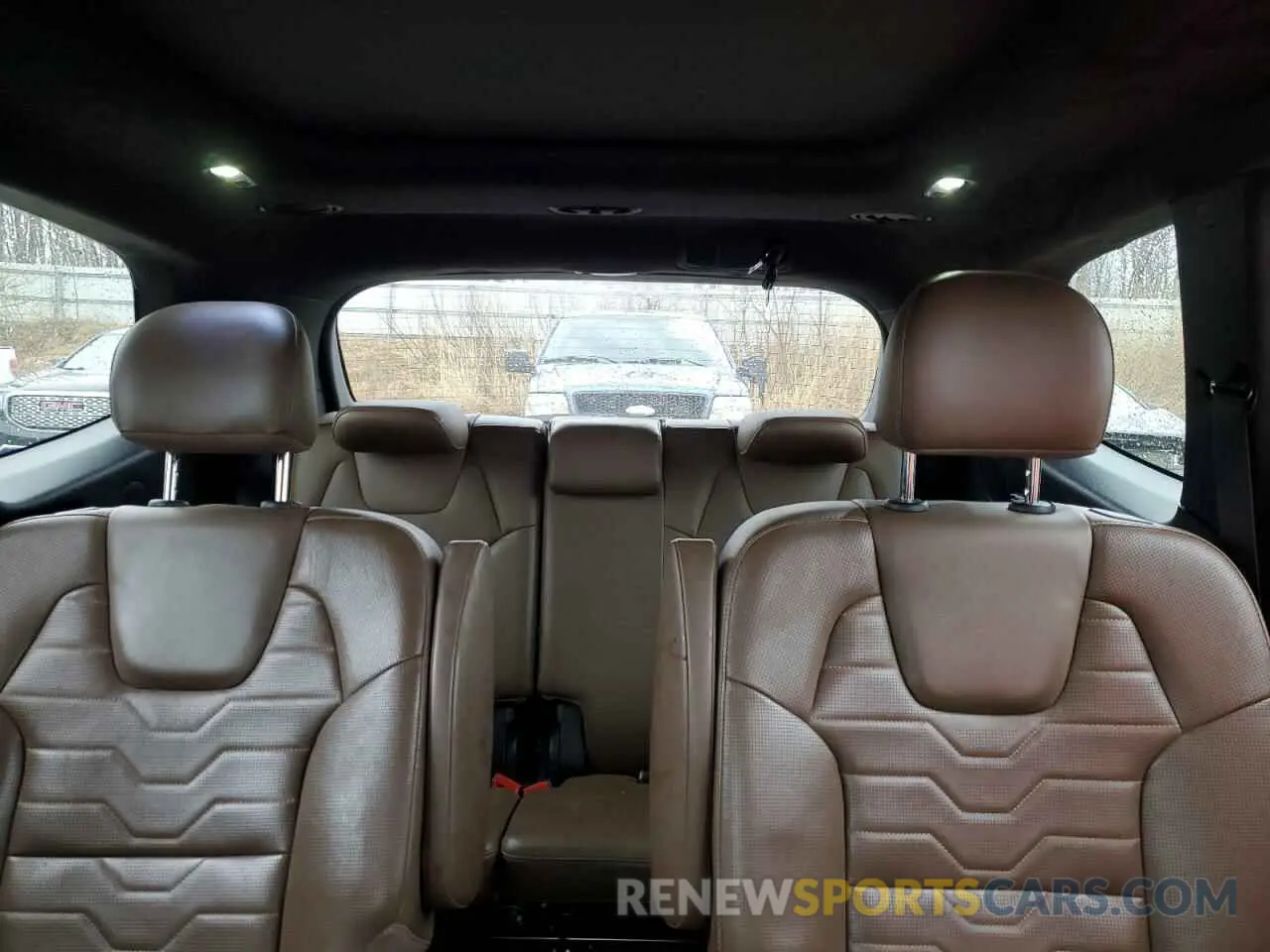 10 Photograph of a damaged car 5XYP5DHC7MG185623 KIA TELLURIDE 2021