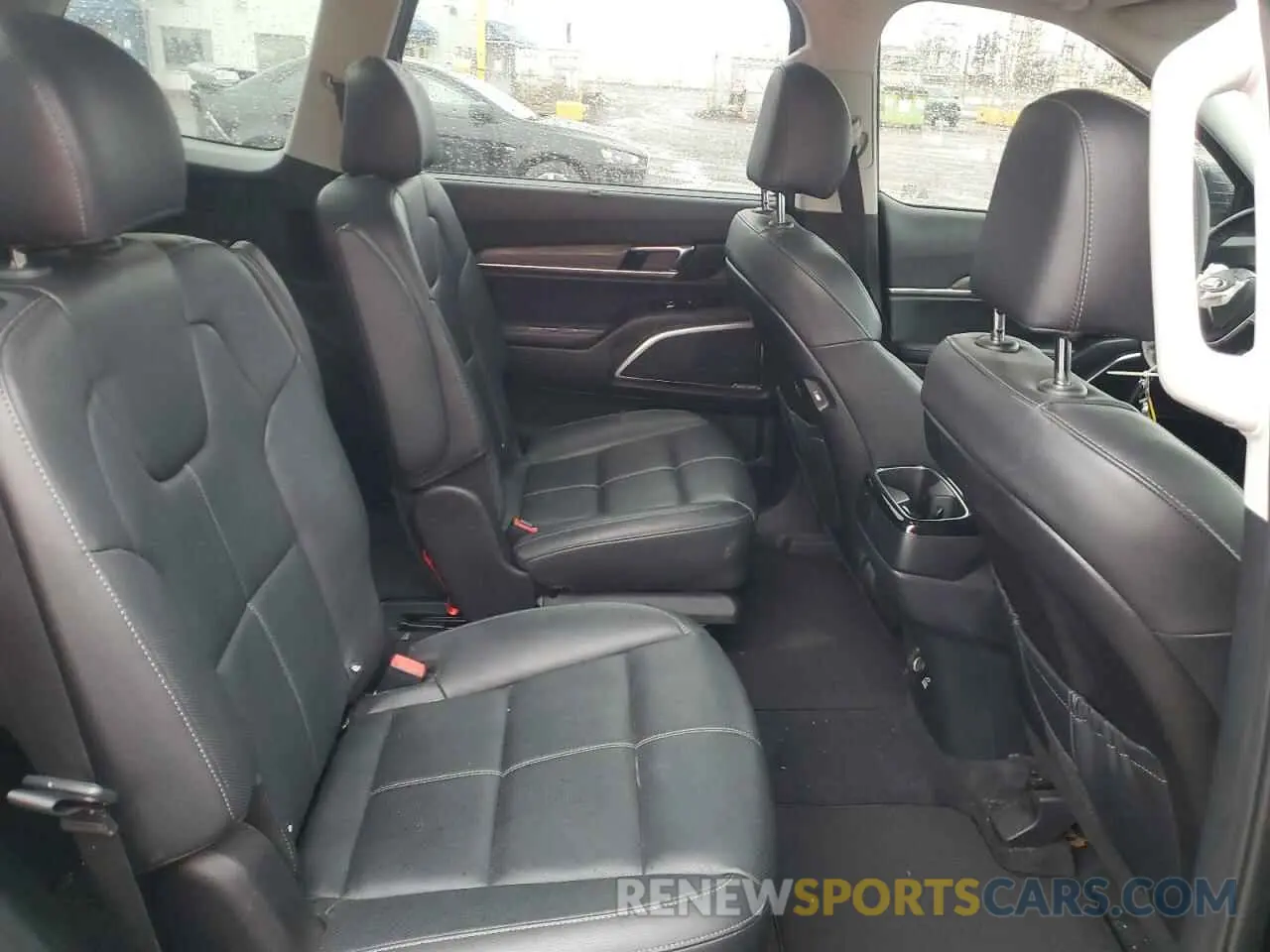 11 Photograph of a damaged car 5XYP5DHC8MG163081 KIA TELLURIDE 2021