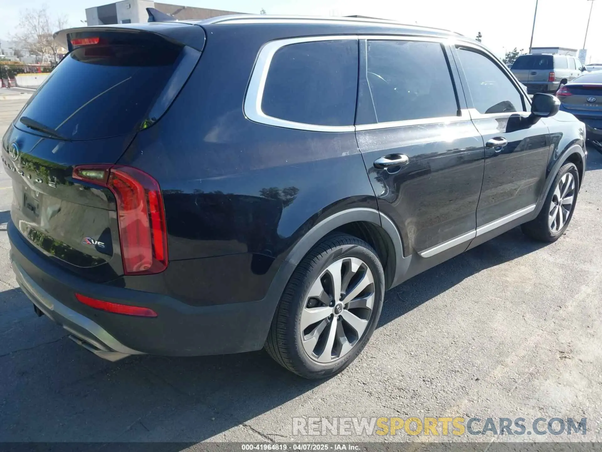 4 Photograph of a damaged car 5XYP64HC0MG178459 KIA TELLURIDE 2021