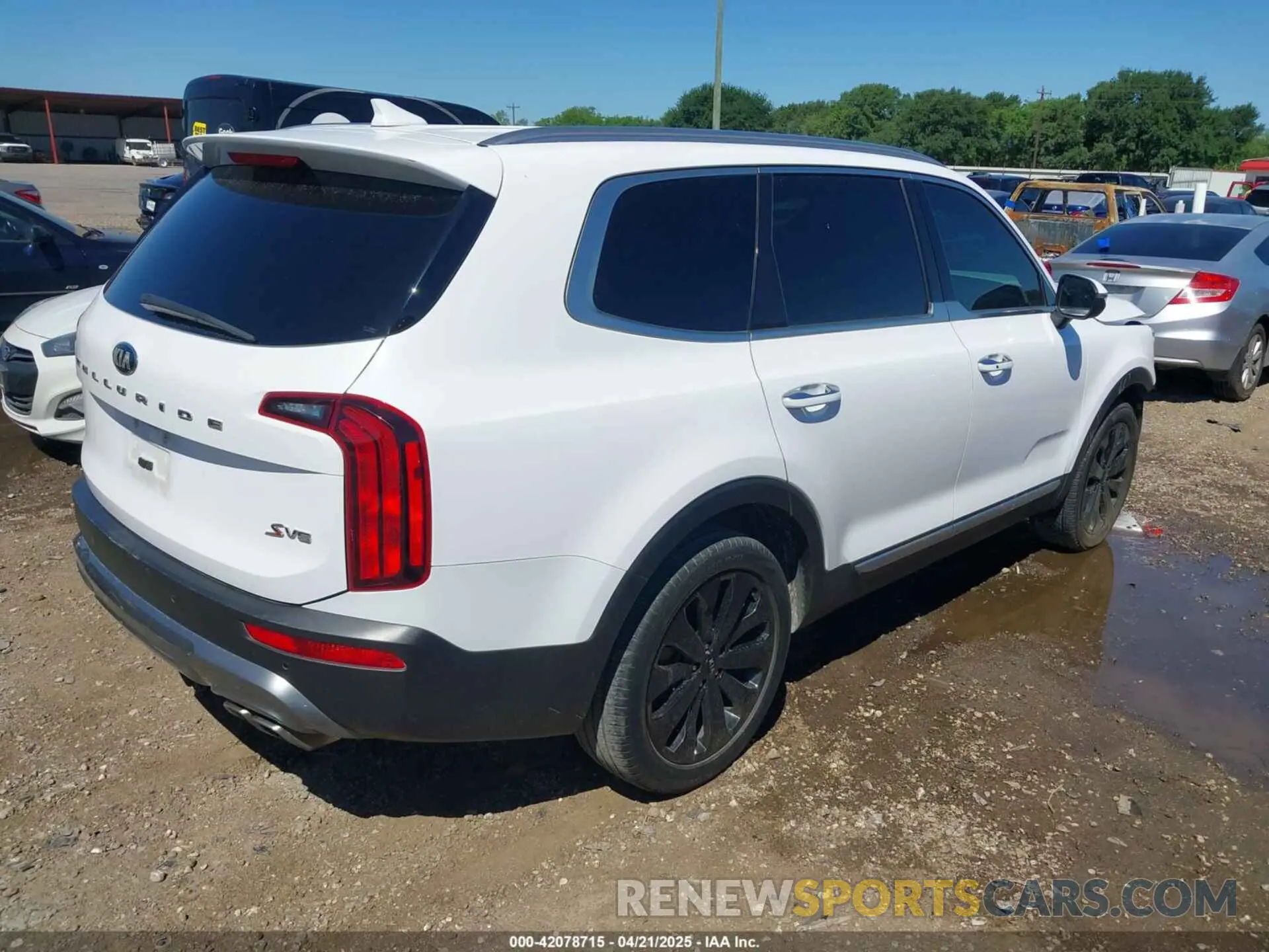 4 Photograph of a damaged car 5XYP64HC1MG190118 KIA TELLURIDE 2021