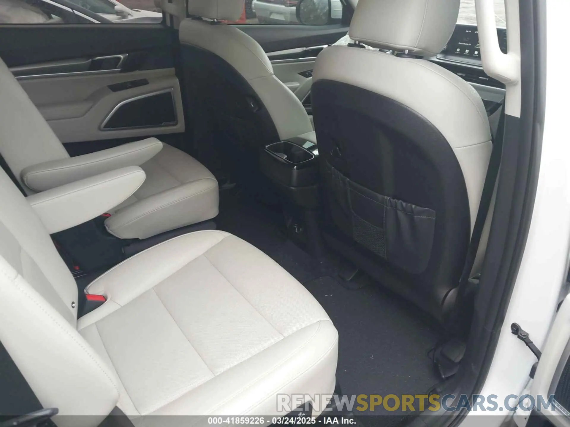8 Photograph of a damaged car 5XYP64HC3MG147352 KIA TELLURIDE 2021