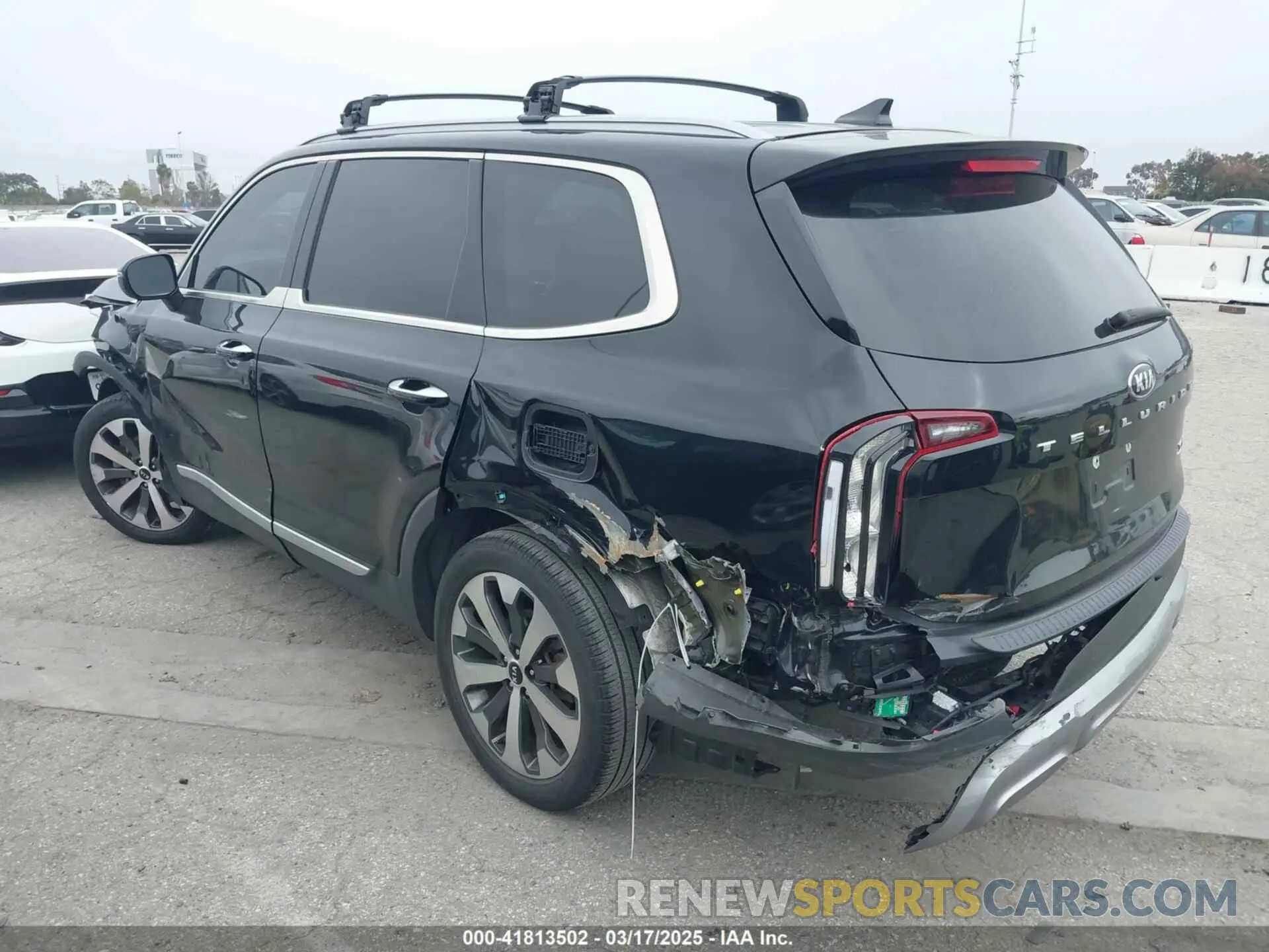 3 Photograph of a damaged car 5XYP64HC4MG111198 KIA TELLURIDE 2021