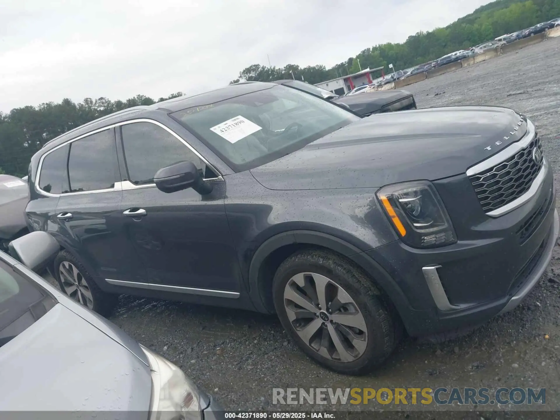 13 Photograph of a damaged car 5XYP64HC8MG127498 KIA TELLURIDE 2021