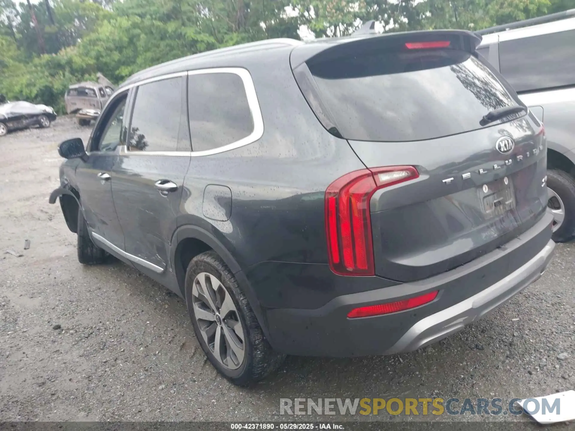 3 Photograph of a damaged car 5XYP64HC8MG127498 KIA TELLURIDE 2021