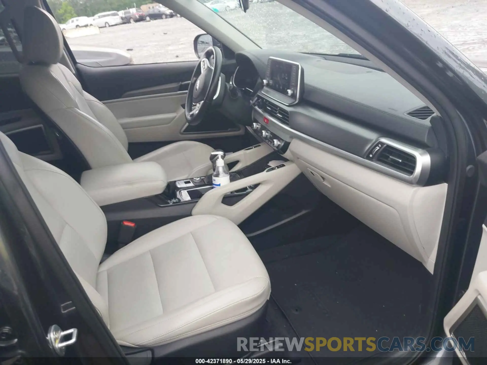5 Photograph of a damaged car 5XYP64HC8MG127498 KIA TELLURIDE 2021