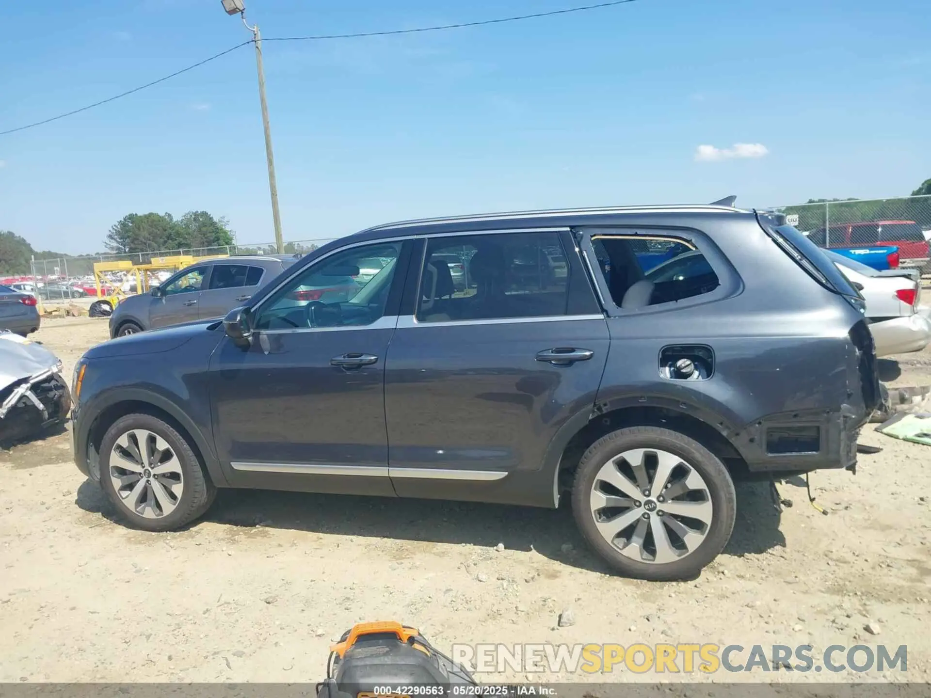 15 Photograph of a damaged car 5XYP64HC9MG106479 KIA TELLURIDE 2021