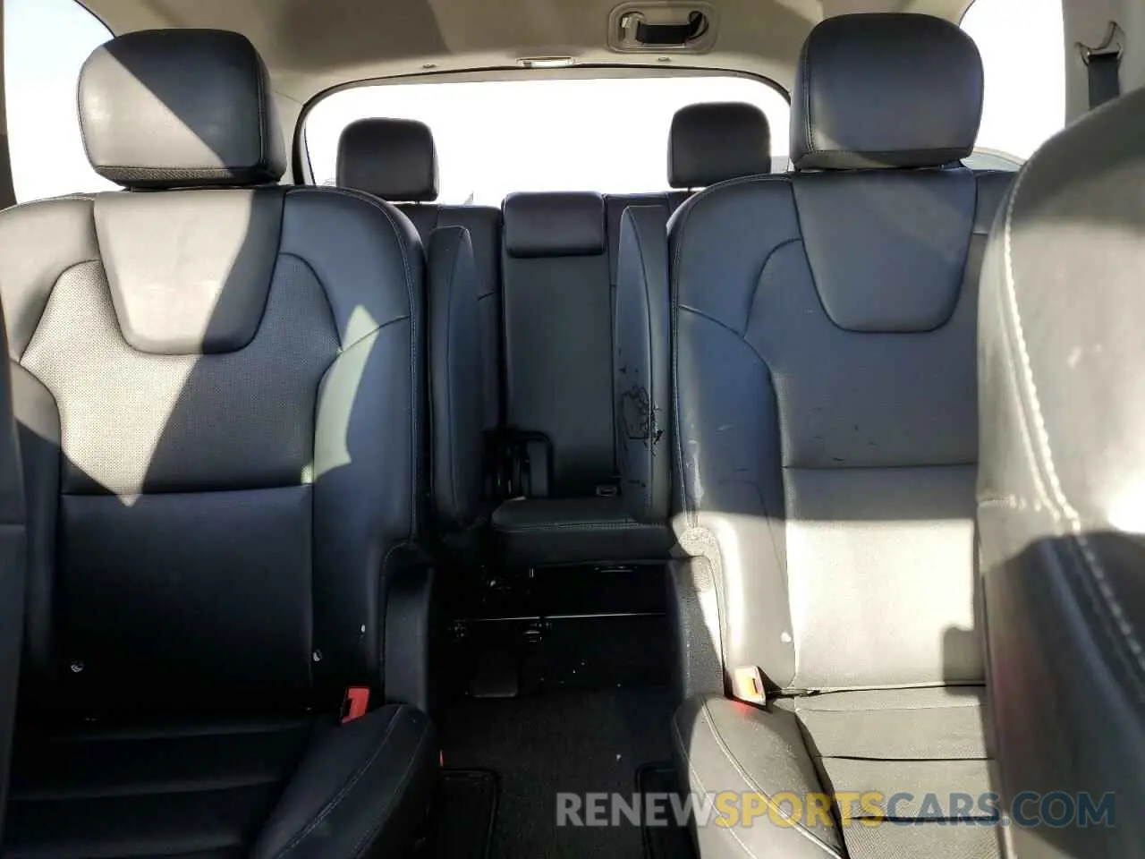 10 Photograph of a damaged car 5XYP64HC9MG147730 KIA TELLURIDE 2021