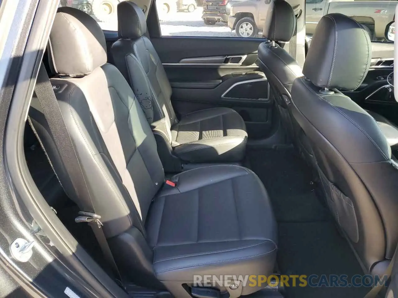 11 Photograph of a damaged car 5XYP64HC9MG147730 KIA TELLURIDE 2021