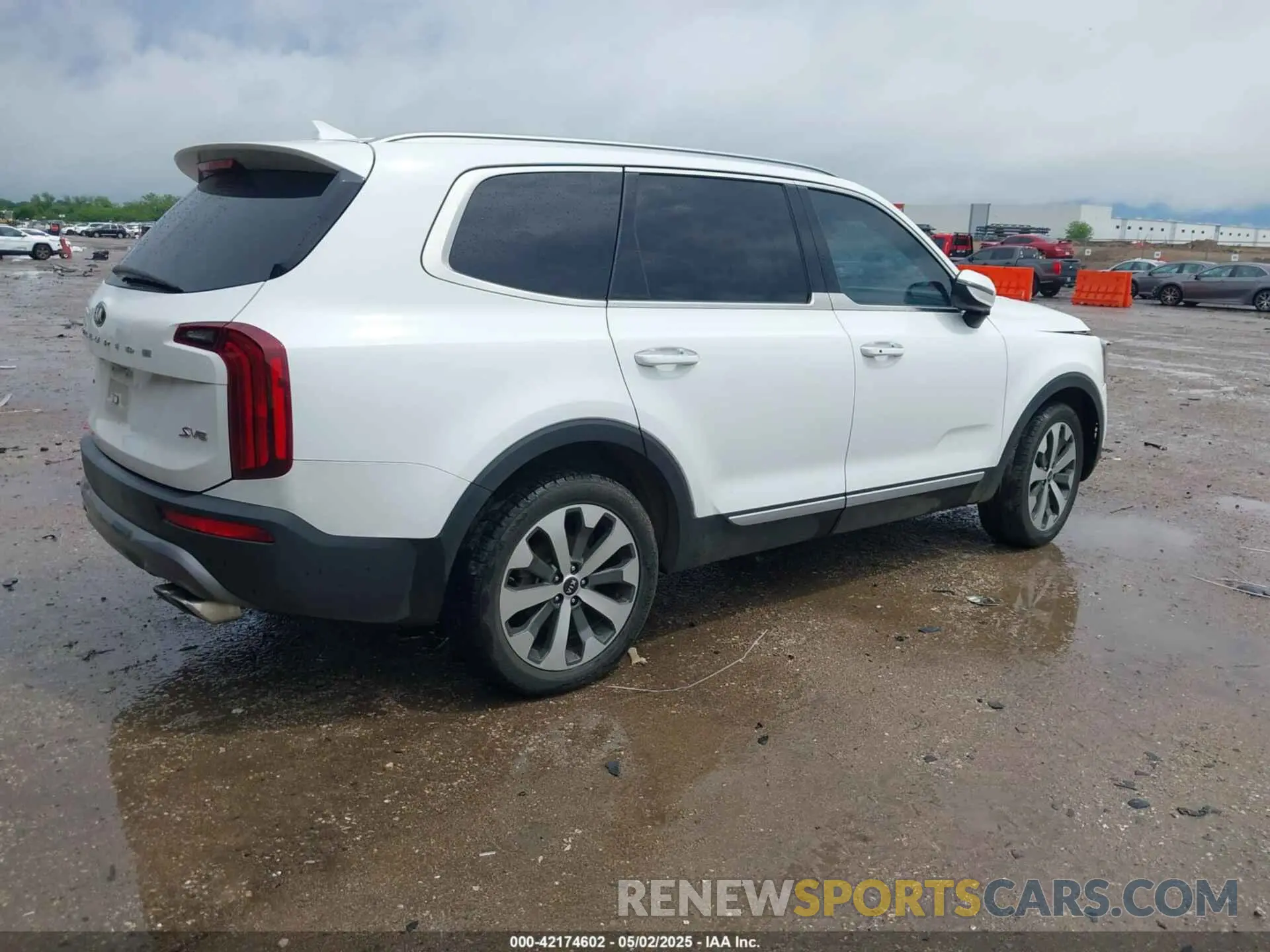 4 Photograph of a damaged car 5XYP6DHC1MG103401 KIA TELLURIDE 2021