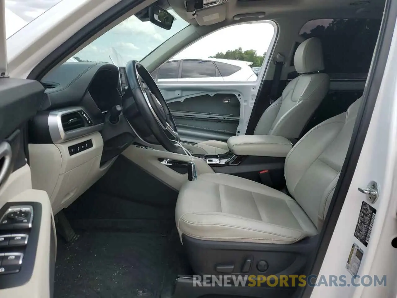 7 Photograph of a damaged car 5XYP6DHC1MG156986 KIA TELLURIDE 2021