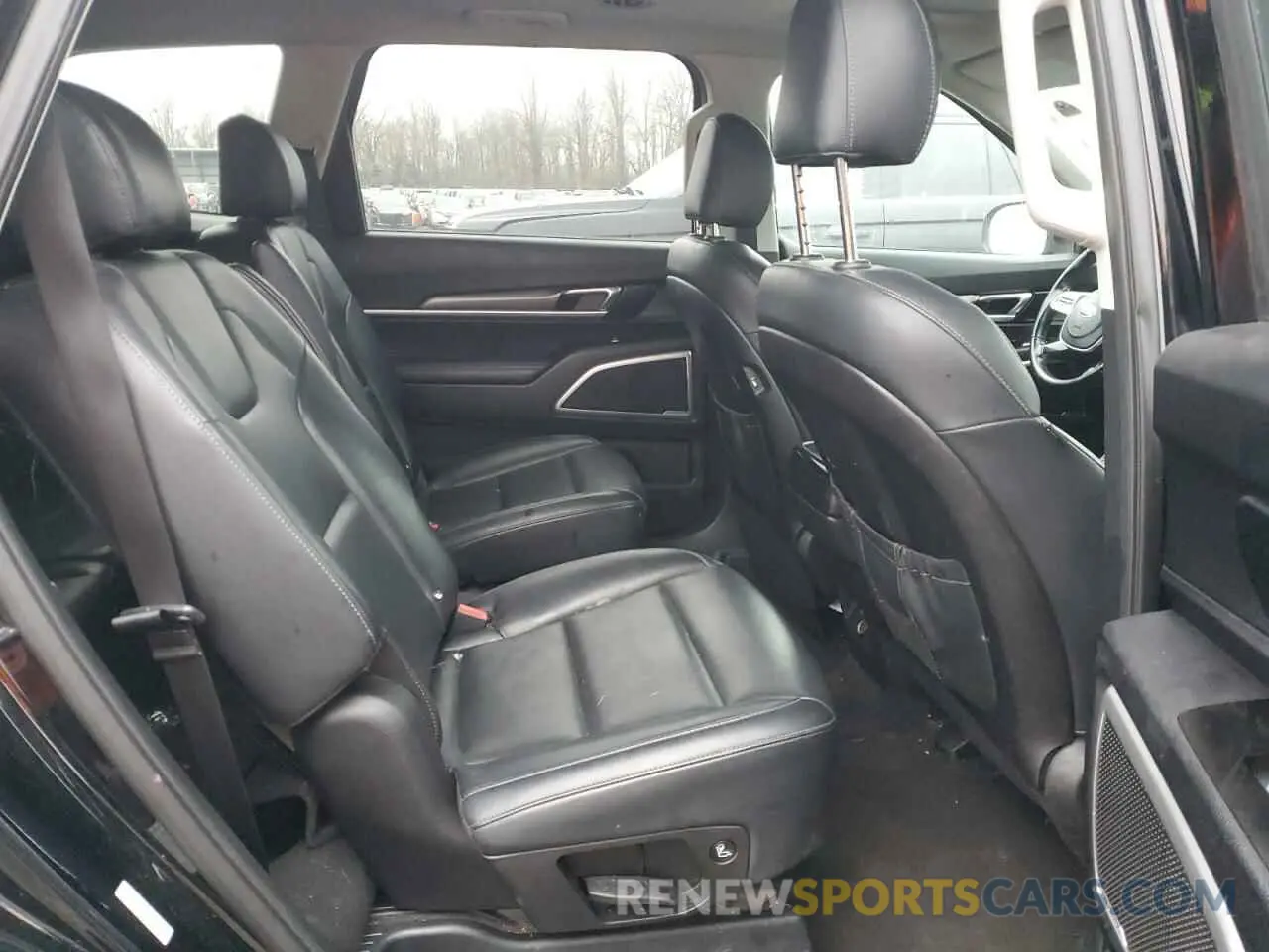 11 Photograph of a damaged car 5XYP6DHC4MG155542 KIA TELLURIDE 2021