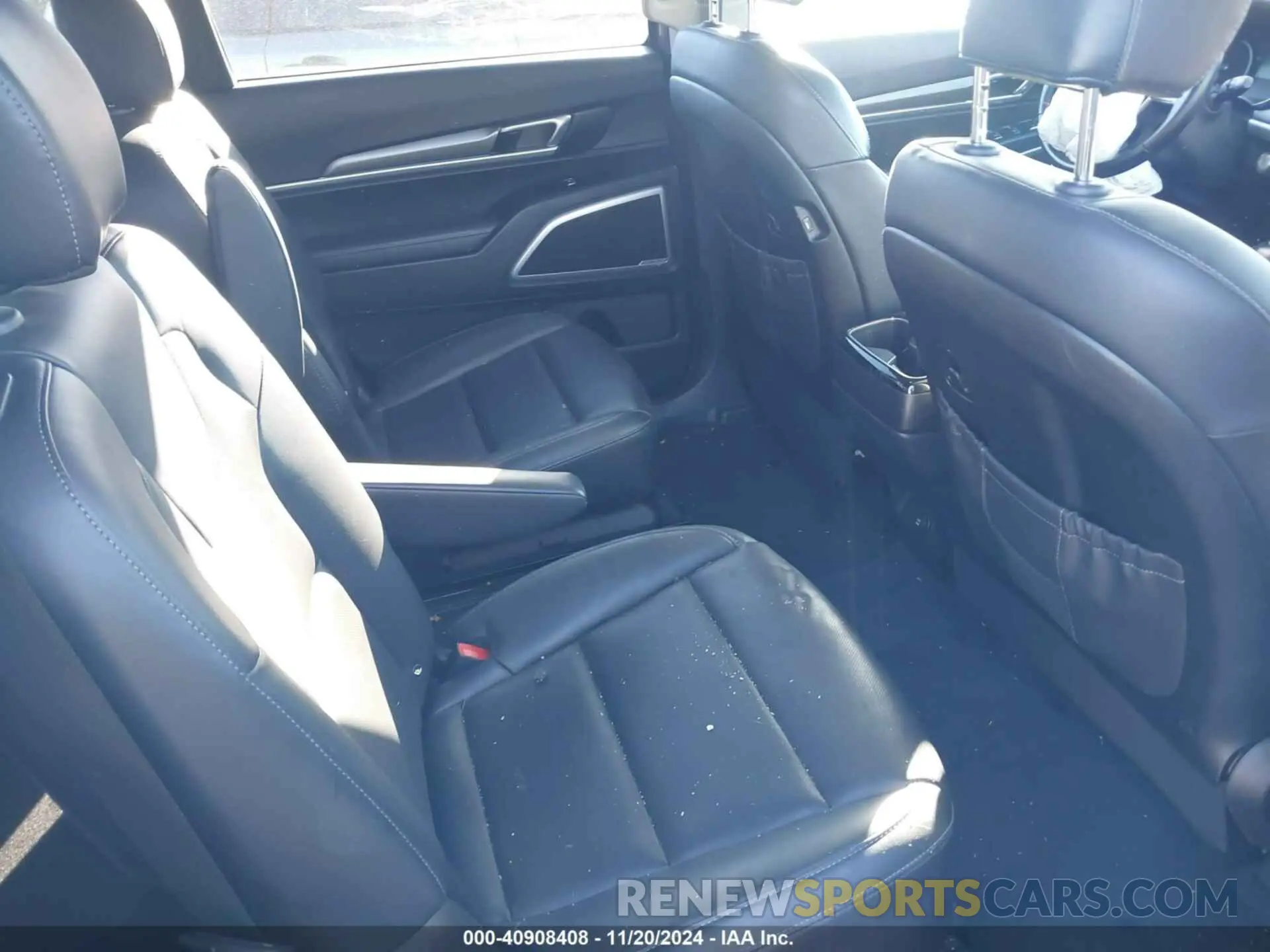 8 Photograph of a damaged car 5XYP6DHC5MG109914 KIA TELLURIDE 2021