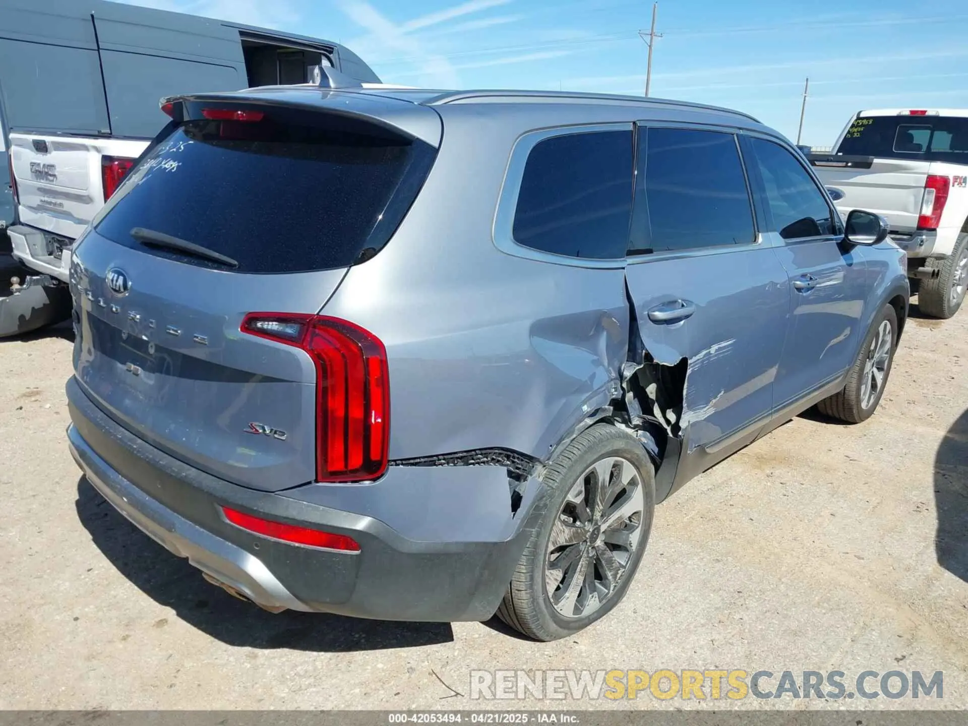 4 Photograph of a damaged car 5XYP6DHC7MG124284 KIA TELLURIDE 2021