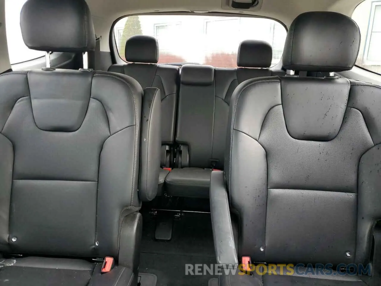 10 Photograph of a damaged car 5XYP6DHC7MG156376 KIA TELLURIDE 2021