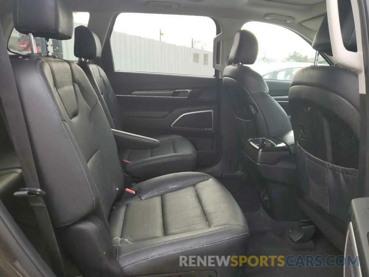 11 Photograph of a damaged car 5XYP6DHC7MG156376 KIA TELLURIDE 2021
