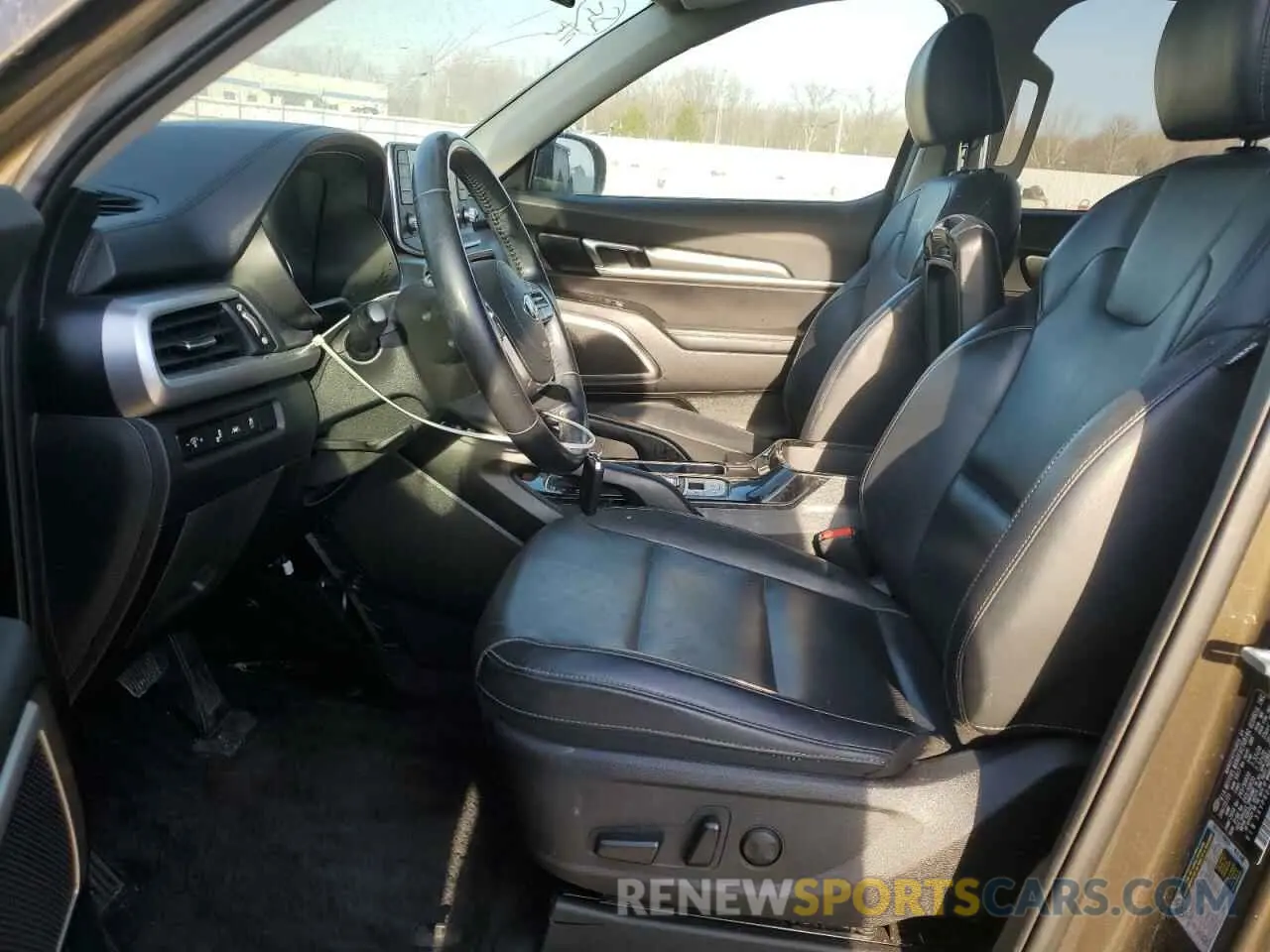 7 Photograph of a damaged car 5XYP6DHC7MG156376 KIA TELLURIDE 2021