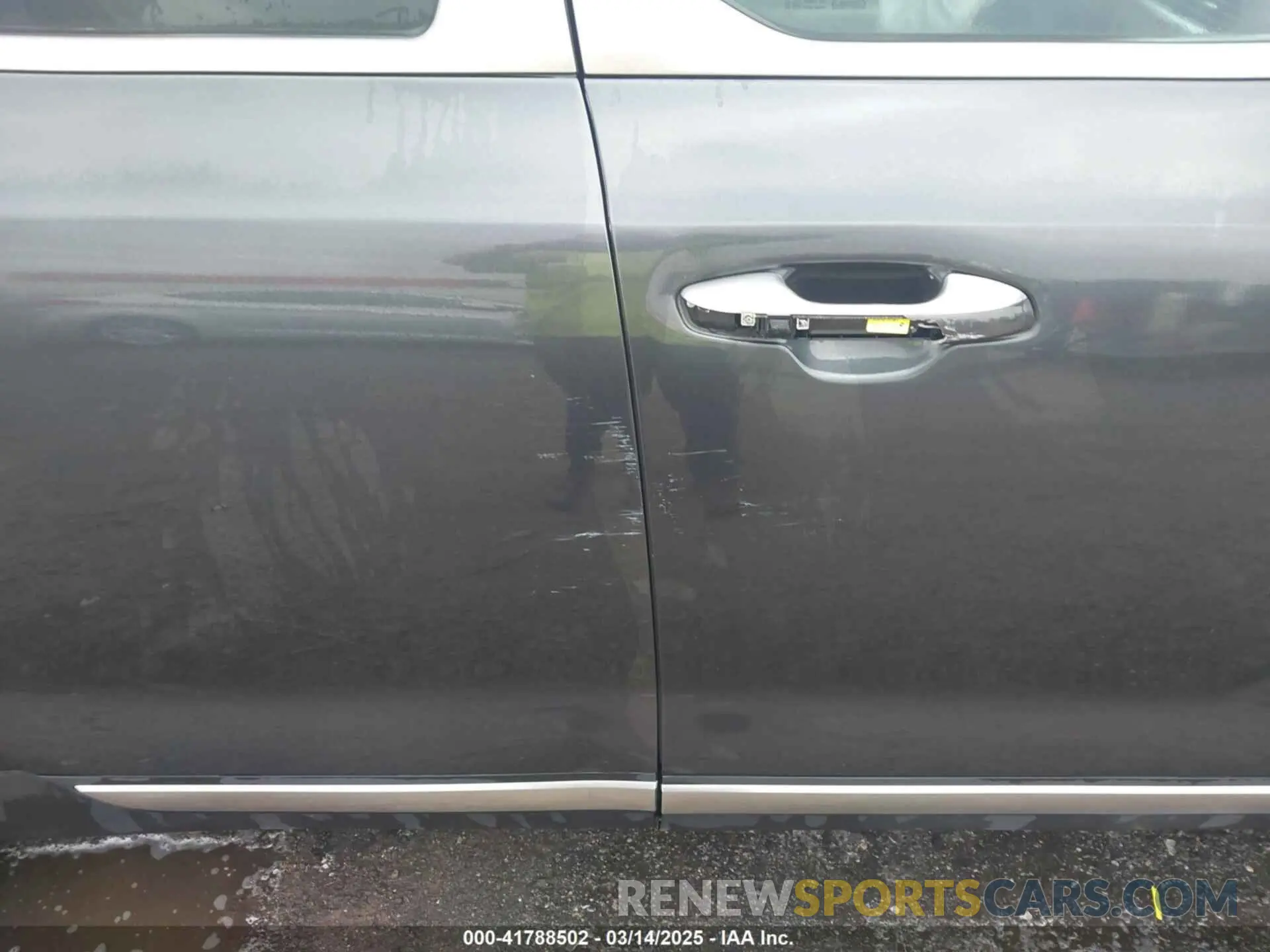 18 Photograph of a damaged car 5XYP6DHC8MG114167 KIA TELLURIDE 2021