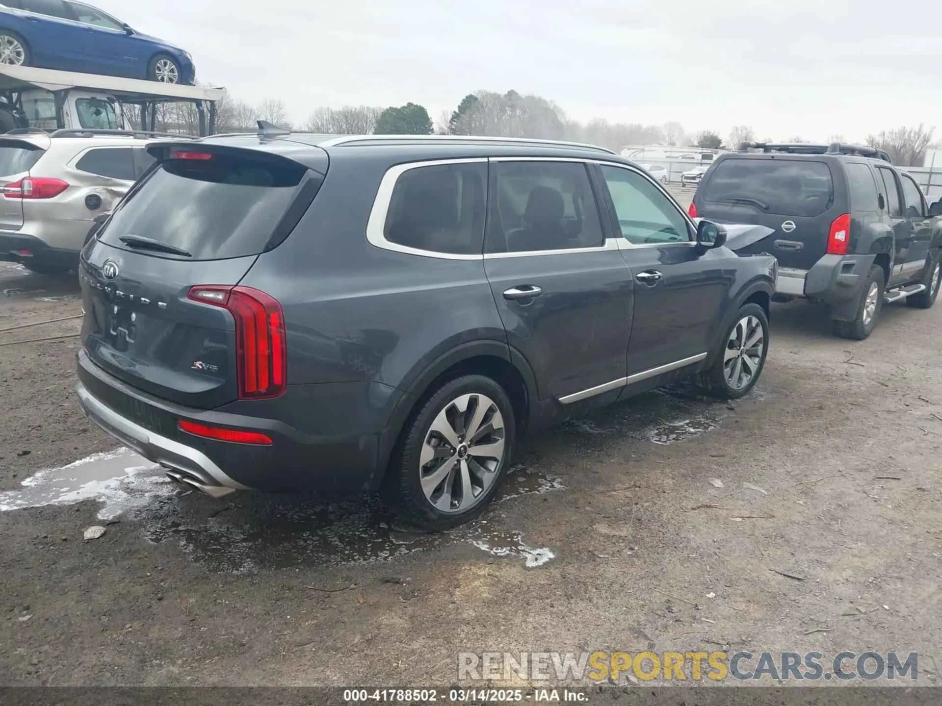 4 Photograph of a damaged car 5XYP6DHC8MG114167 KIA TELLURIDE 2021