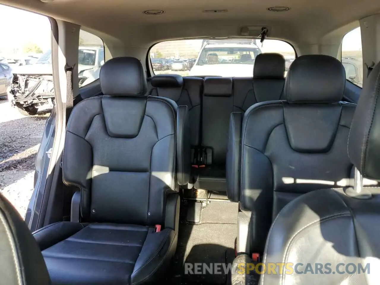 10 Photograph of a damaged car 5XYP6DHC9MG100939 KIA TELLURIDE 2021