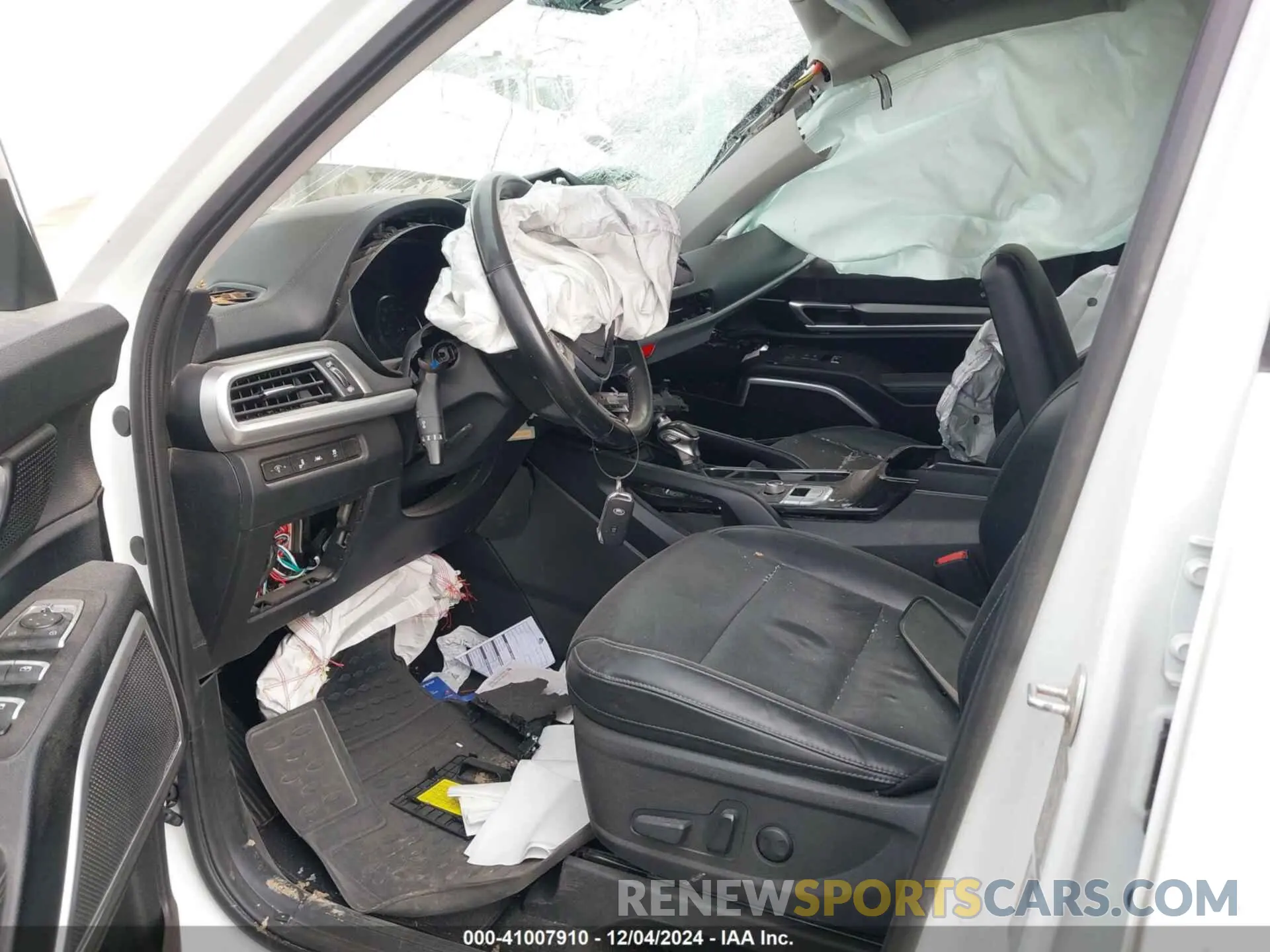 5 Photograph of a damaged car 5XYP6DHC9MG112816 KIA TELLURIDE 2021