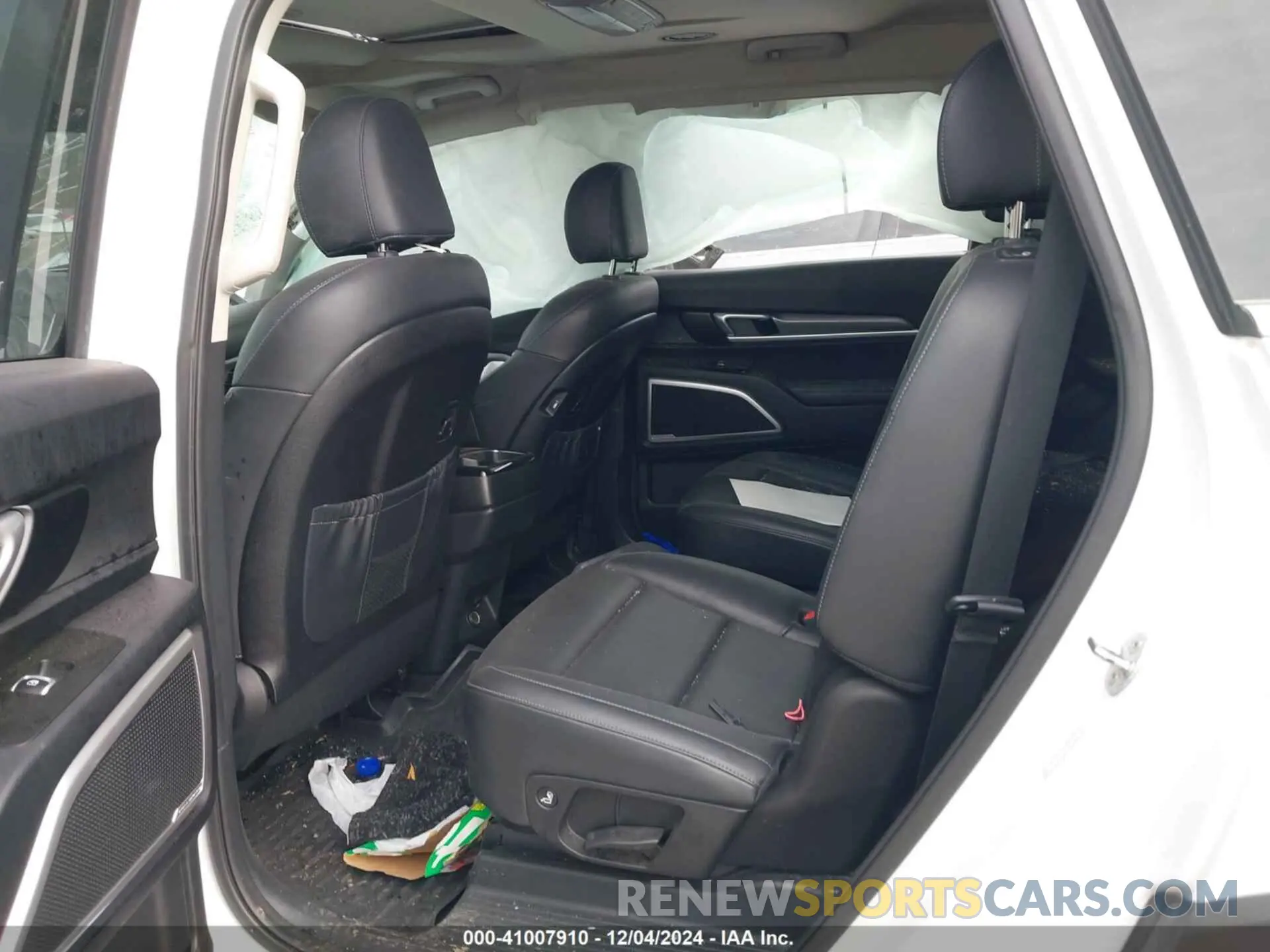 8 Photograph of a damaged car 5XYP6DHC9MG112816 KIA TELLURIDE 2021