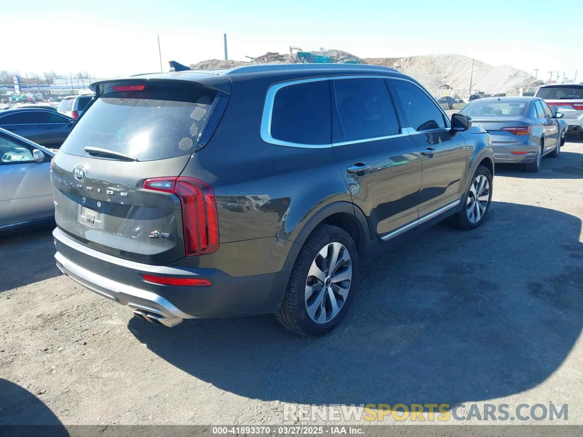 4 Photograph of a damaged car 5XYP6DHCXMG115191 KIA TELLURIDE 2021